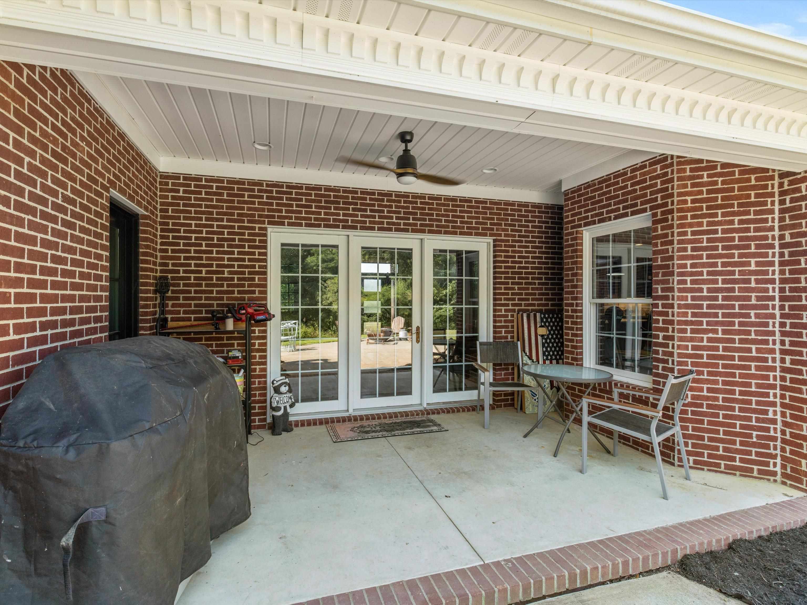 5103 HWY 60, Owensboro, Kentucky 42301, 5 Bedrooms Bedrooms, ,3 BathroomsBathrooms,Single Family Residence,For Sale,HWY 60,90491