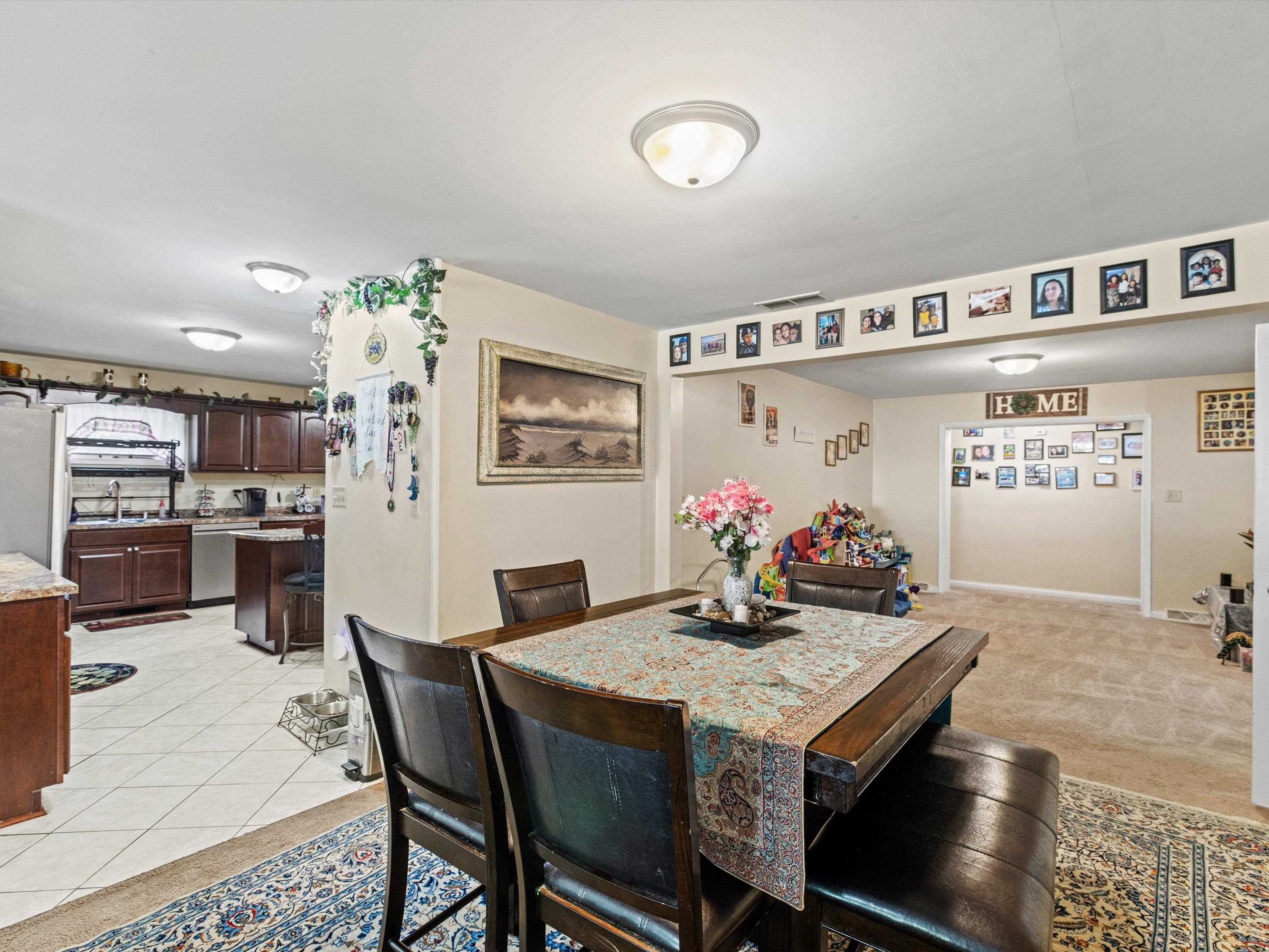 1006 Watson Lane, Henderson, Kentucky 42420, 5 Bedrooms Bedrooms, ,3 BathroomsBathrooms,Single Family Residence,For Sale,Watson Lane,90492