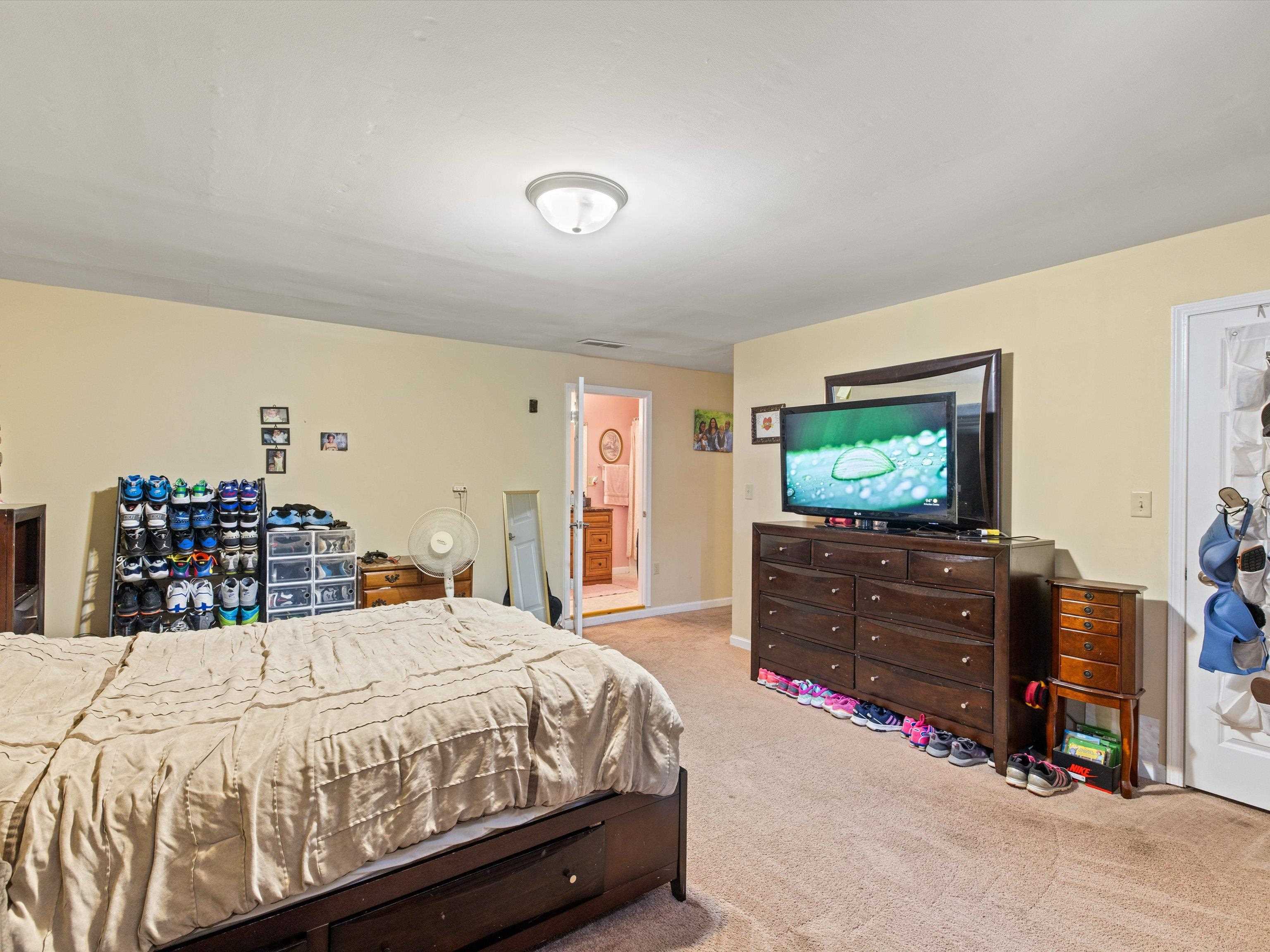 1006 Watson Lane, Henderson, Kentucky 42420, 5 Bedrooms Bedrooms, ,3 BathroomsBathrooms,Single Family Residence,For Sale,Watson Lane,90492