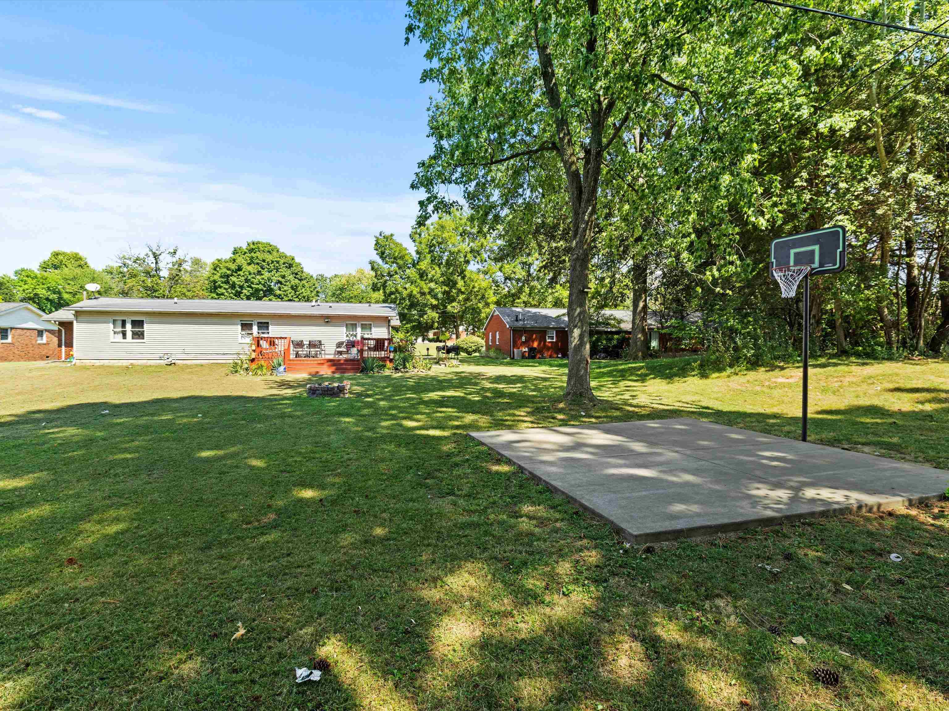 1006 Watson Lane, Henderson, Kentucky 42420, 5 Bedrooms Bedrooms, ,3 BathroomsBathrooms,Single Family Residence,For Sale,Watson Lane,90492