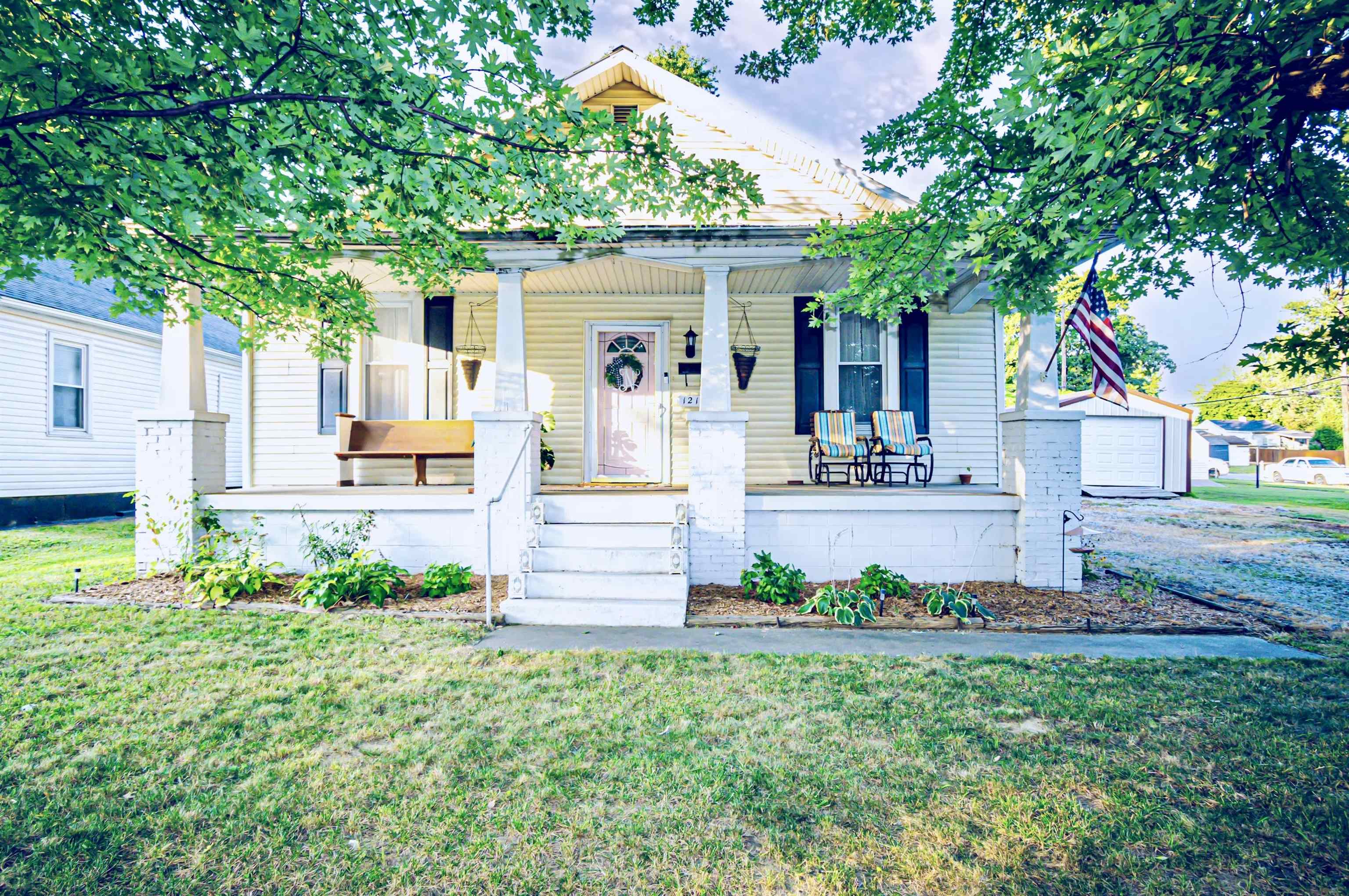 1219 Madison St, Henderson, Kentucky 42420, 3 Bedrooms Bedrooms, ,1 BathroomBathrooms,Single Family Residence,For Sale,Madison St,90493