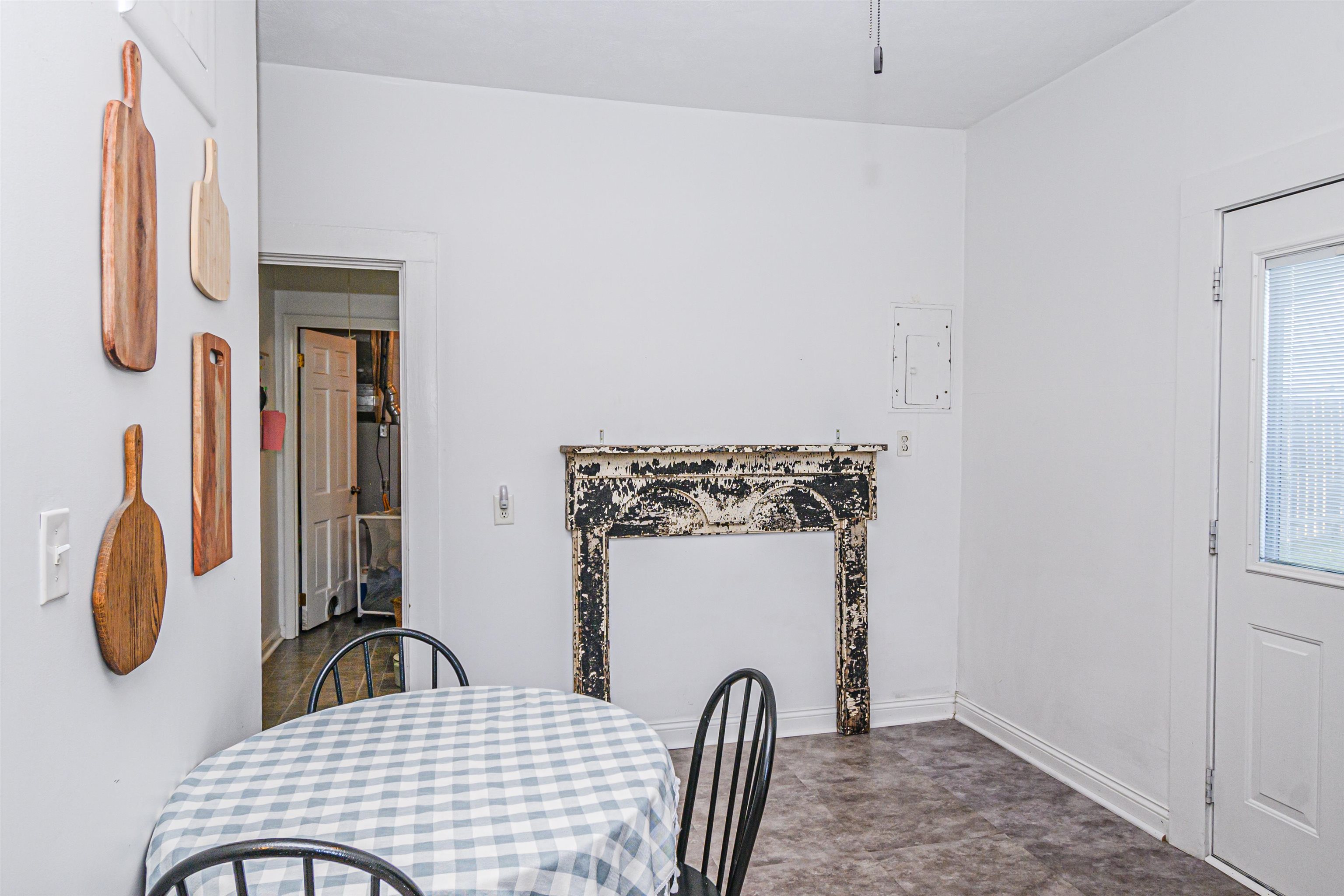 1219 Madison St, Henderson, Kentucky 42420, 3 Bedrooms Bedrooms, ,1 BathroomBathrooms,Single Family Residence,For Sale,Madison St,90493