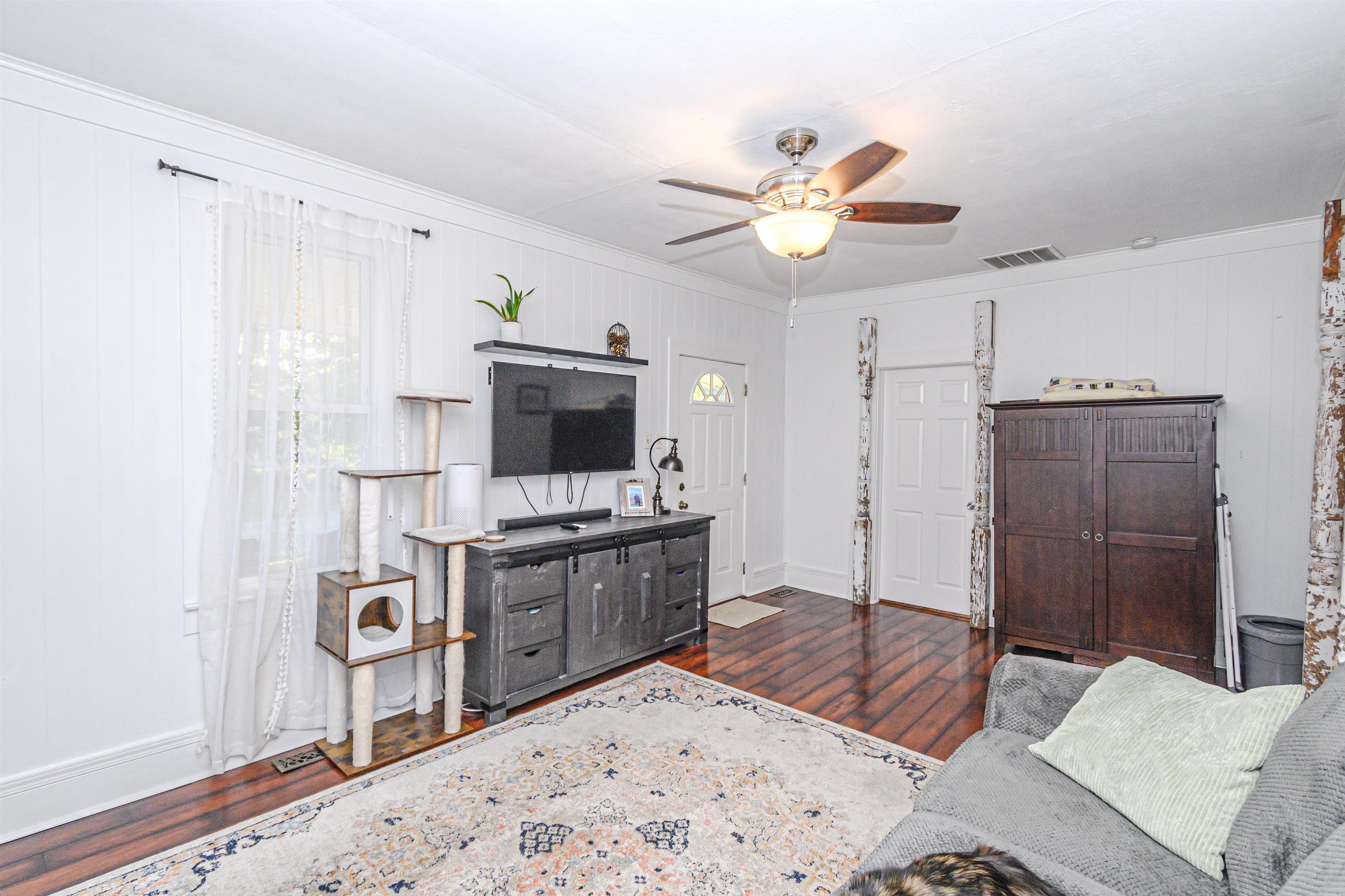 1219 Madison St, Henderson, Kentucky 42420, 3 Bedrooms Bedrooms, ,1 BathroomBathrooms,Single Family Residence,For Sale,Madison St,90493