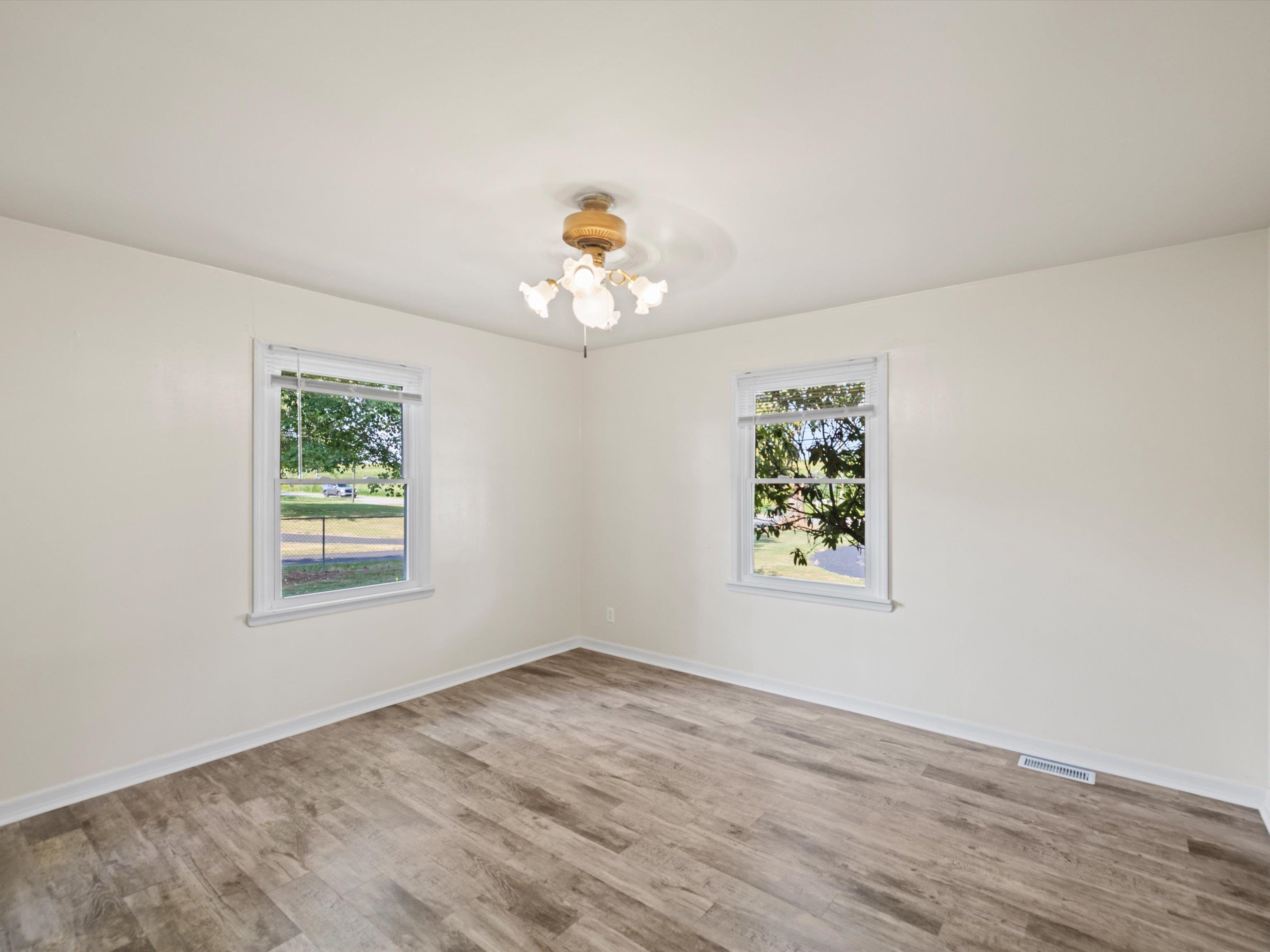 437 State Route 136 W, Calhoun, Kentucky 42327, 2 Bedrooms Bedrooms, ,1 BathroomBathrooms,Single Family Residence,For Sale,State Route 136 W,90499