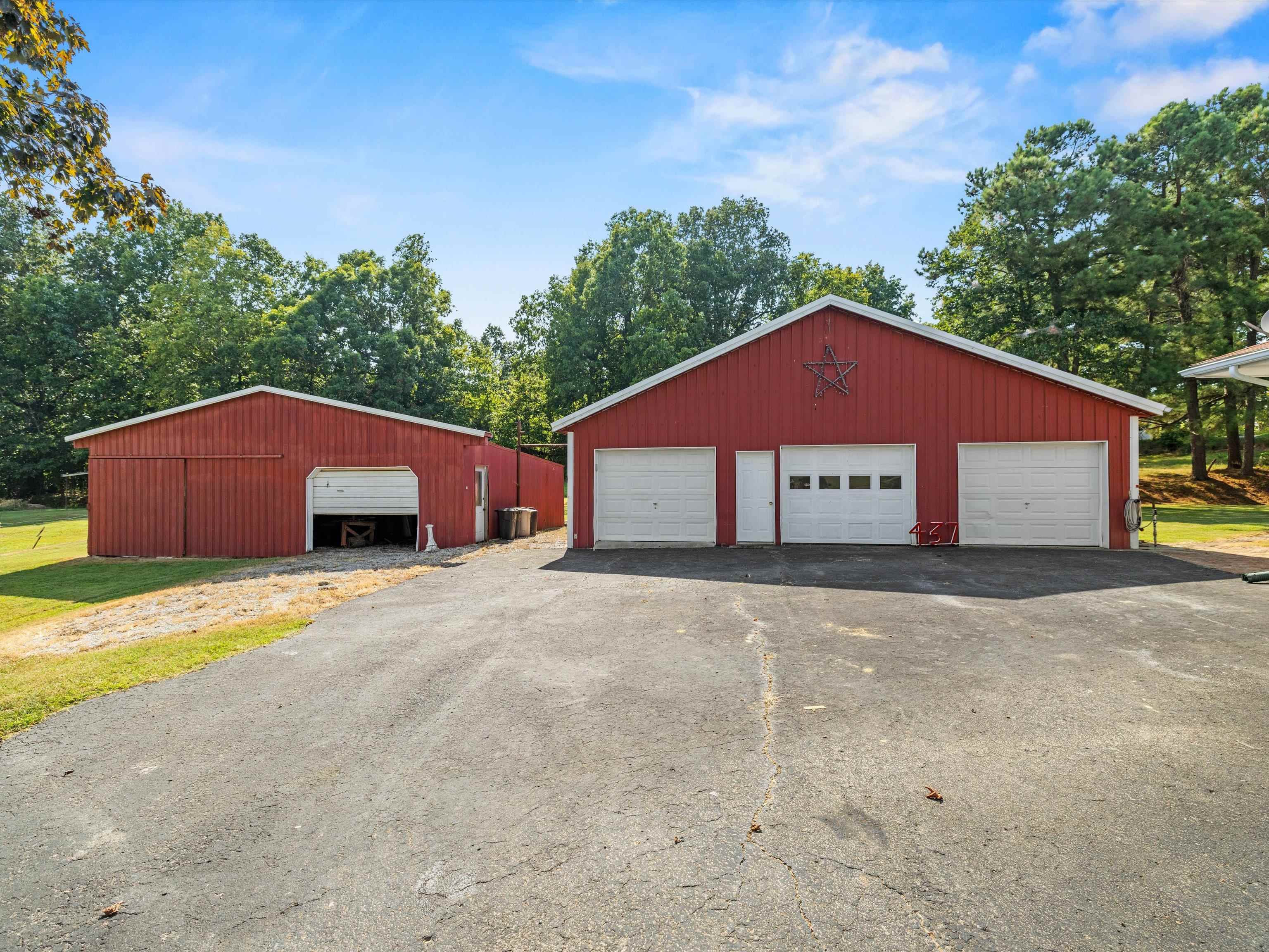 437 State Route 136 W, Calhoun, Kentucky 42327, 2 Bedrooms Bedrooms, ,1 BathroomBathrooms,Single Family Residence,For Sale,State Route 136 W,90499