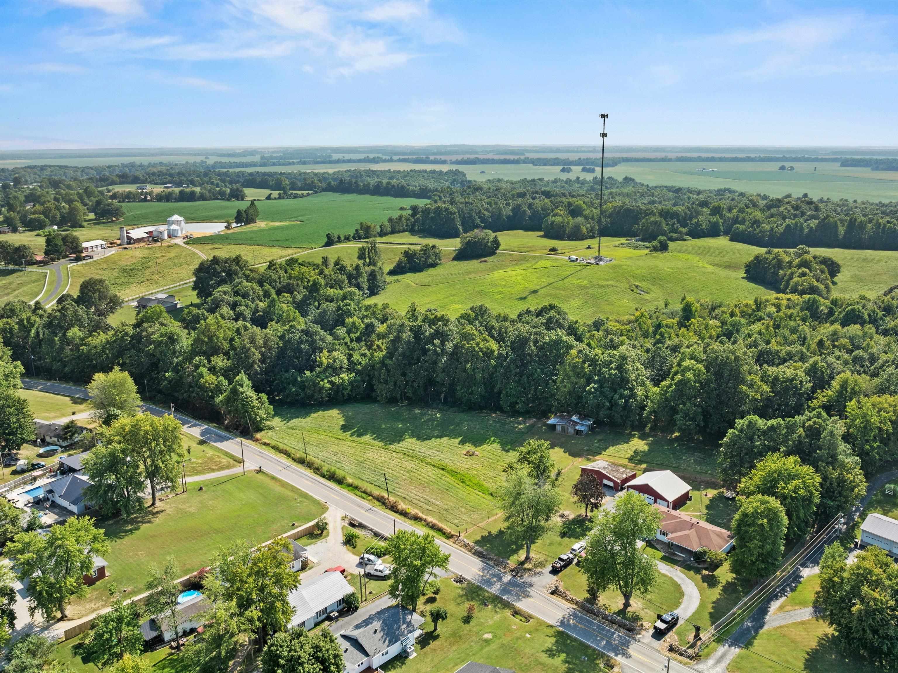437 State Route 136 W, Calhoun, Kentucky 42327, 2 Bedrooms Bedrooms, ,1 BathroomBathrooms,Single Family Residence,For Sale,State Route 136 W,90499
