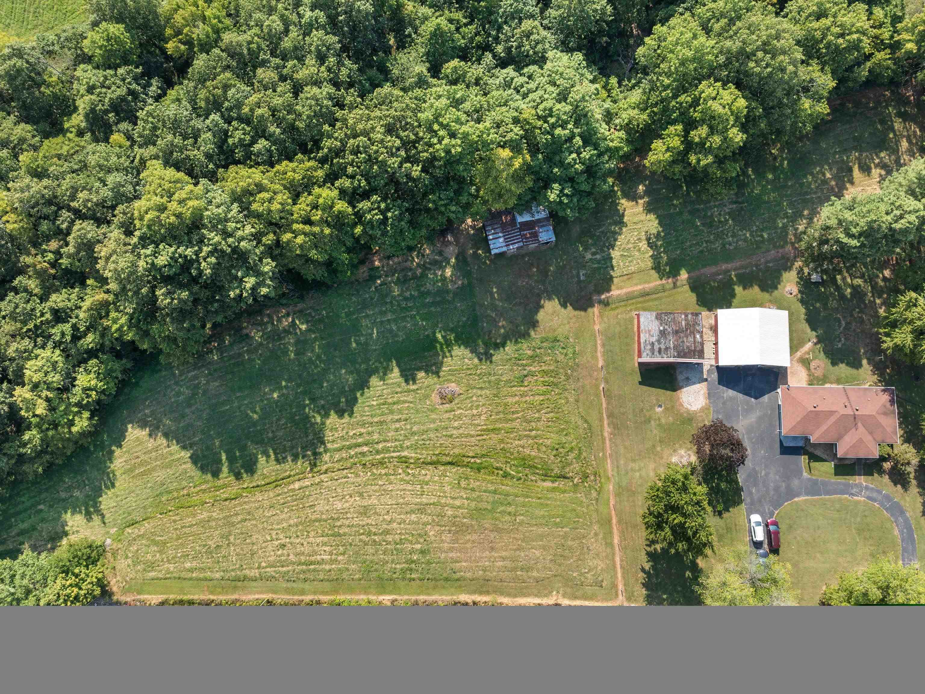 437 State Route 136 W, Calhoun, Kentucky 42327, 2 Bedrooms Bedrooms, ,1 BathroomBathrooms,Single Family Residence,For Sale,State Route 136 W,90499