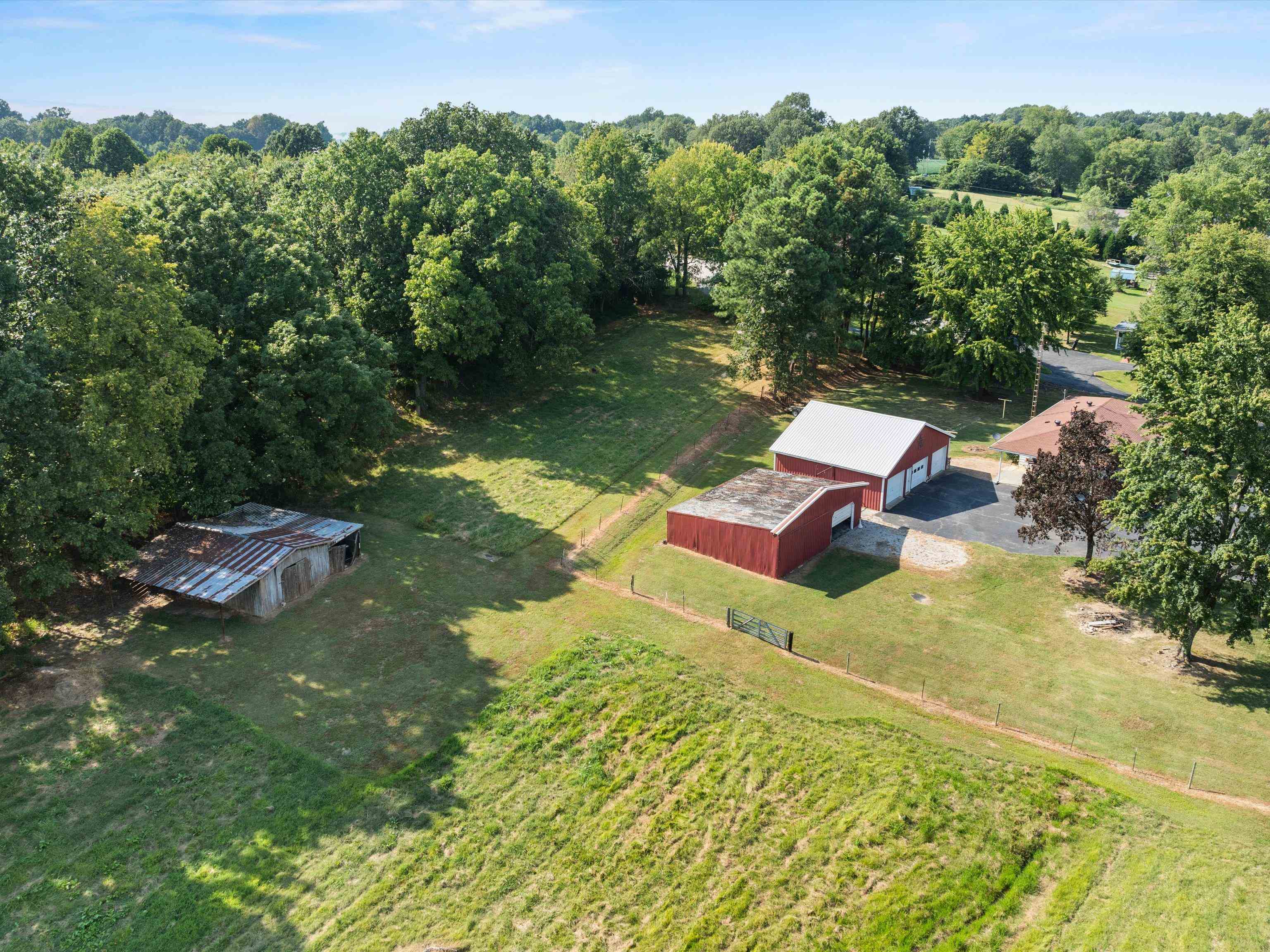 437 State Route 136 W, Calhoun, Kentucky 42327, 2 Bedrooms Bedrooms, ,1 BathroomBathrooms,Single Family Residence,For Sale,State Route 136 W,90499