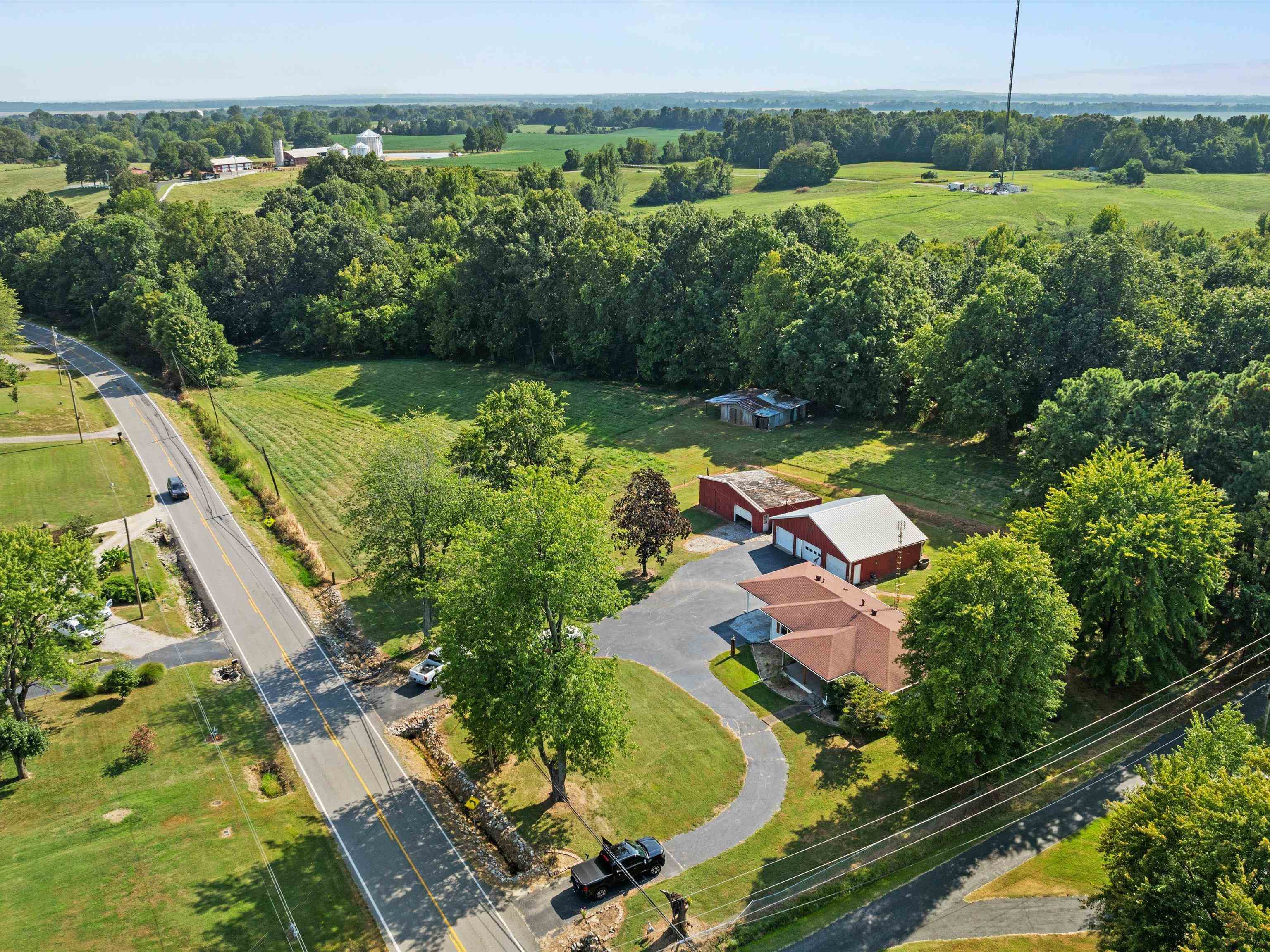 437 State Route 136 W, Calhoun, Kentucky 42327, 2 Bedrooms Bedrooms, ,1 BathroomBathrooms,Single Family Residence,For Sale,State Route 136 W,90499