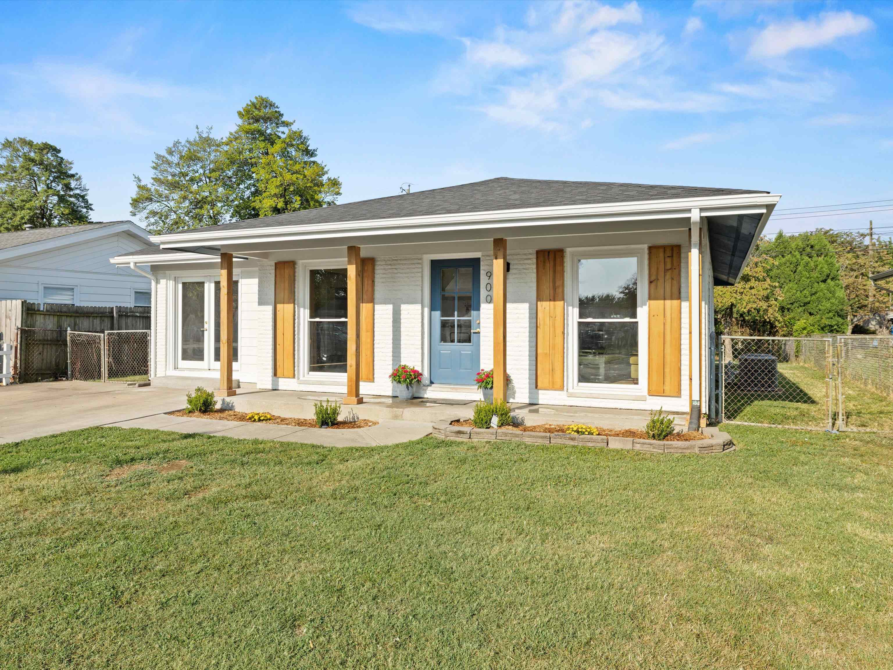 900 Holly, Owensboro, Kentucky 42301, 3 Bedrooms Bedrooms, ,1 BathroomBathrooms,Single Family Residence,For Sale,Holly,90500