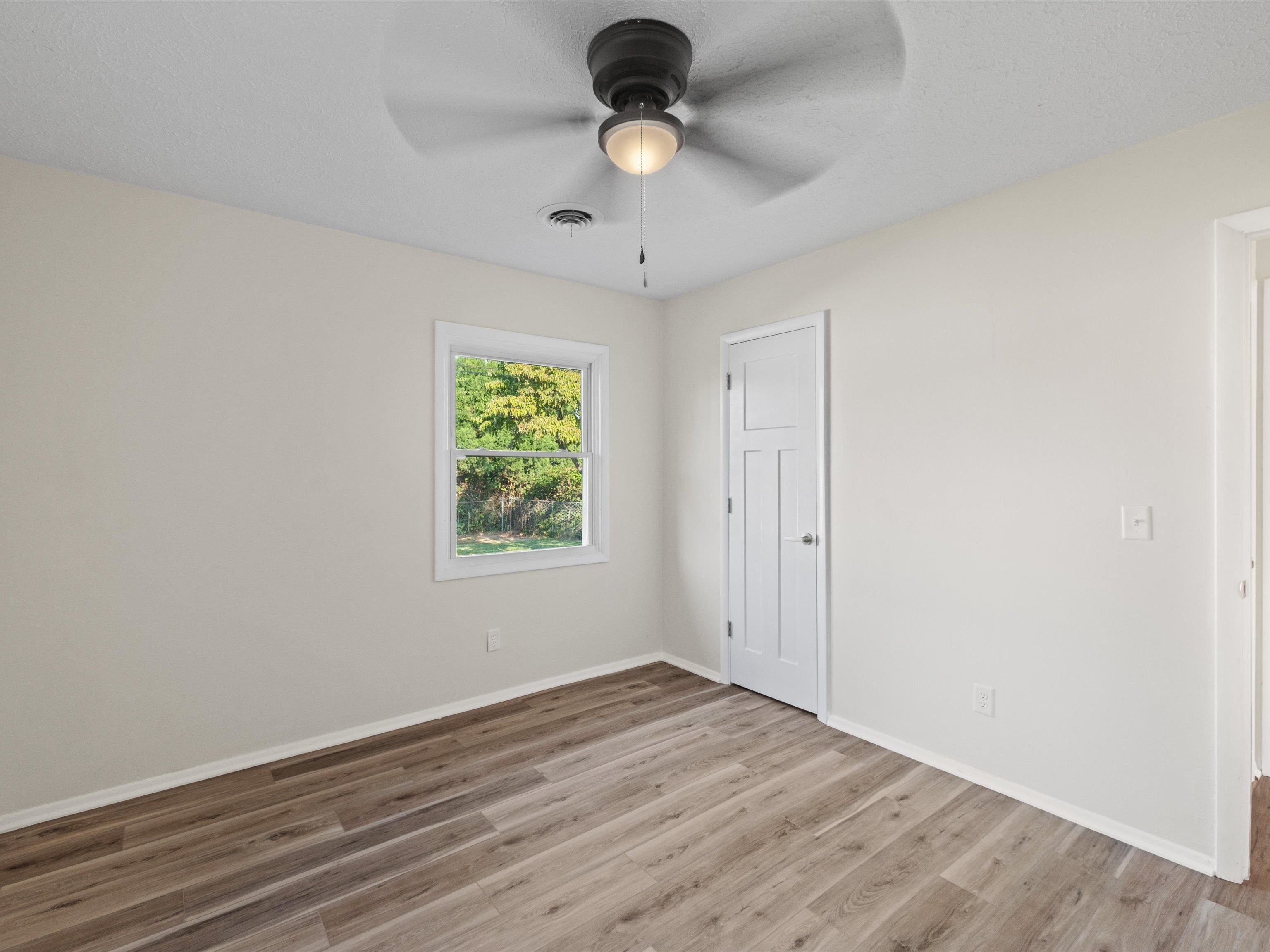 900 Holly, Owensboro, Kentucky 42301, 3 Bedrooms Bedrooms, ,1 BathroomBathrooms,Single Family Residence,For Sale,Holly,90500