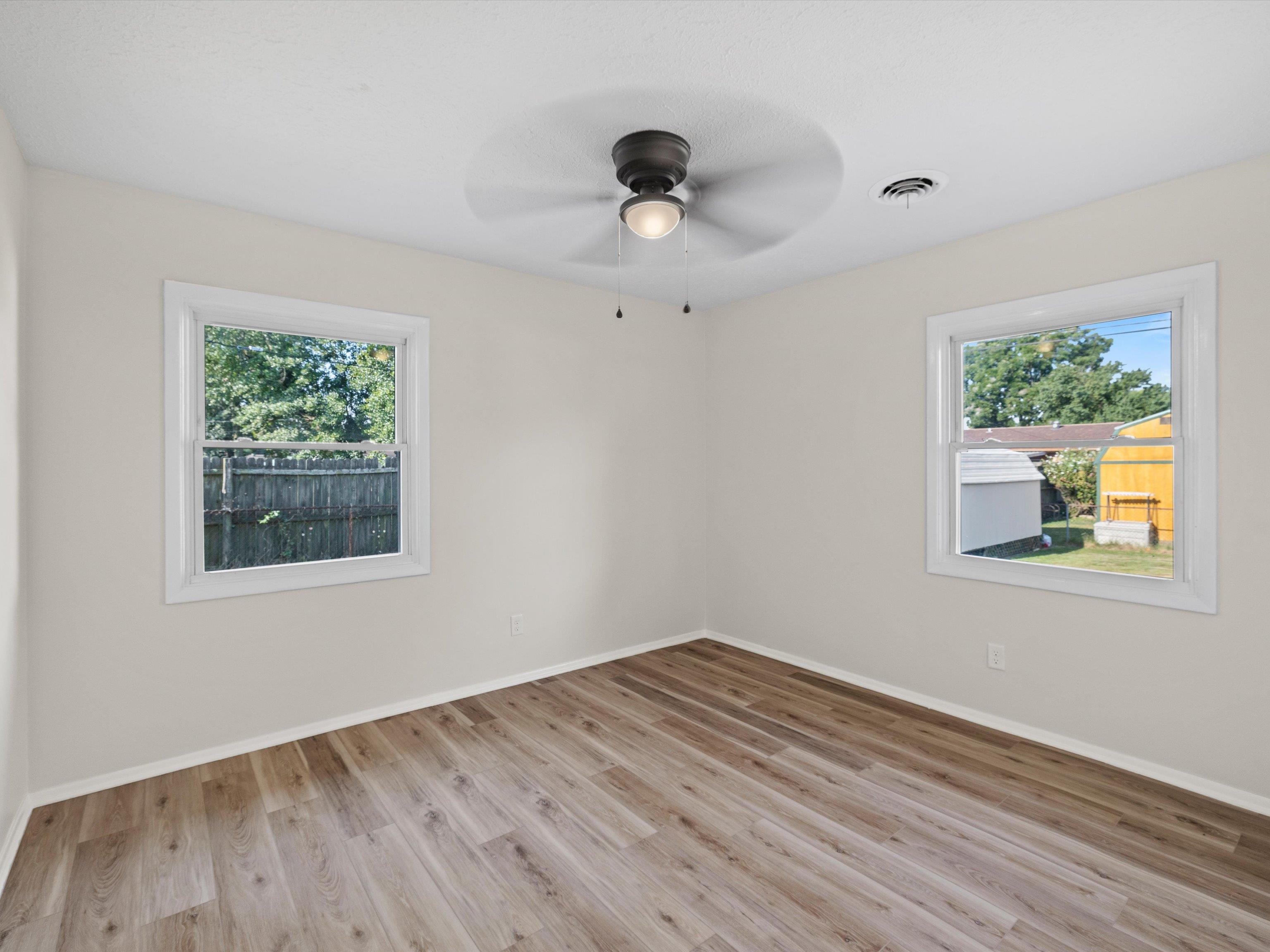 900 Holly, Owensboro, Kentucky 42301, 3 Bedrooms Bedrooms, ,1 BathroomBathrooms,Single Family Residence,For Sale,Holly,90500