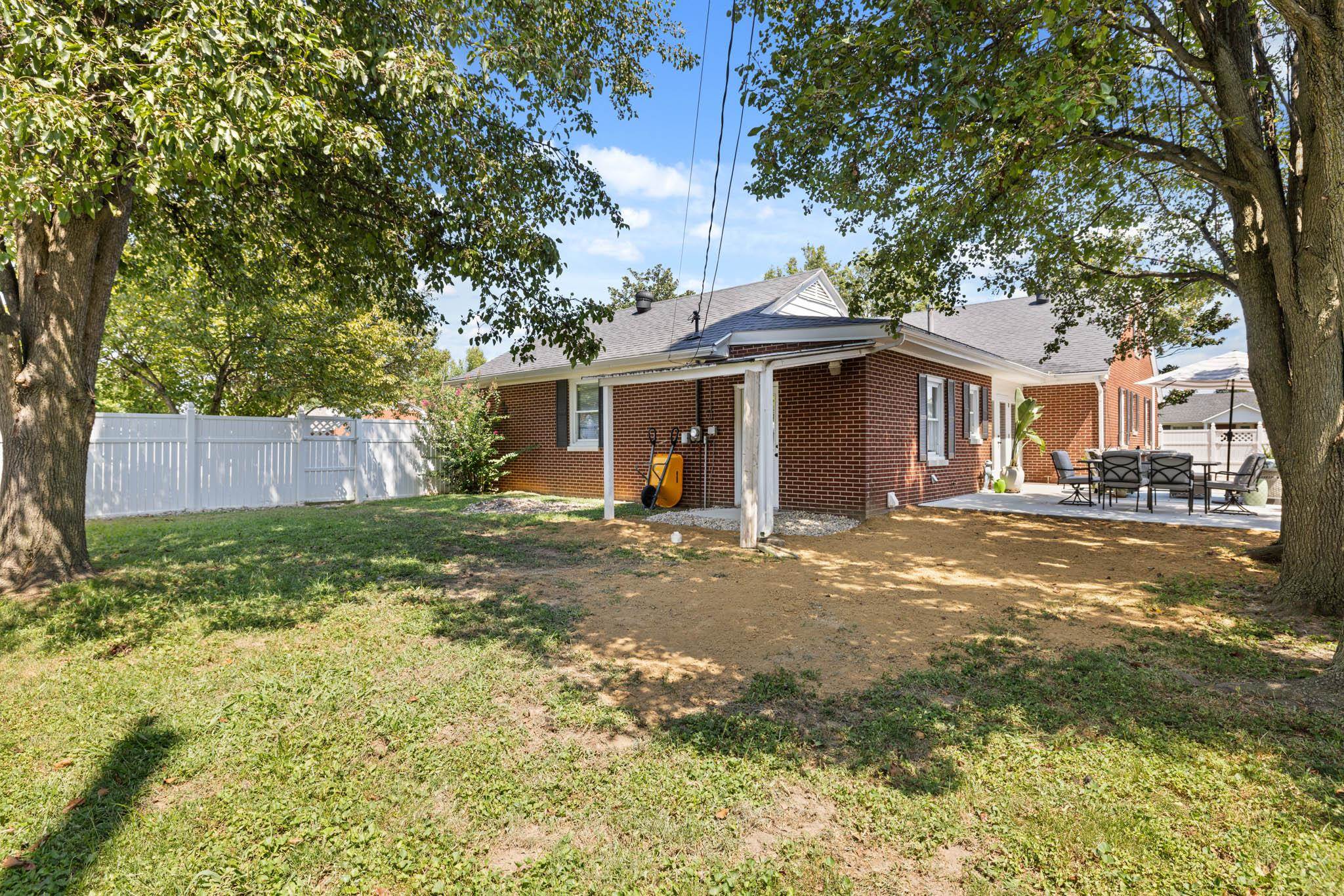 3406 Imperial Pl, Owensboro, Kentucky 42301, 4 Bedrooms Bedrooms, ,3 BathroomsBathrooms,Single Family Residence,For Sale,Imperial Pl,90501