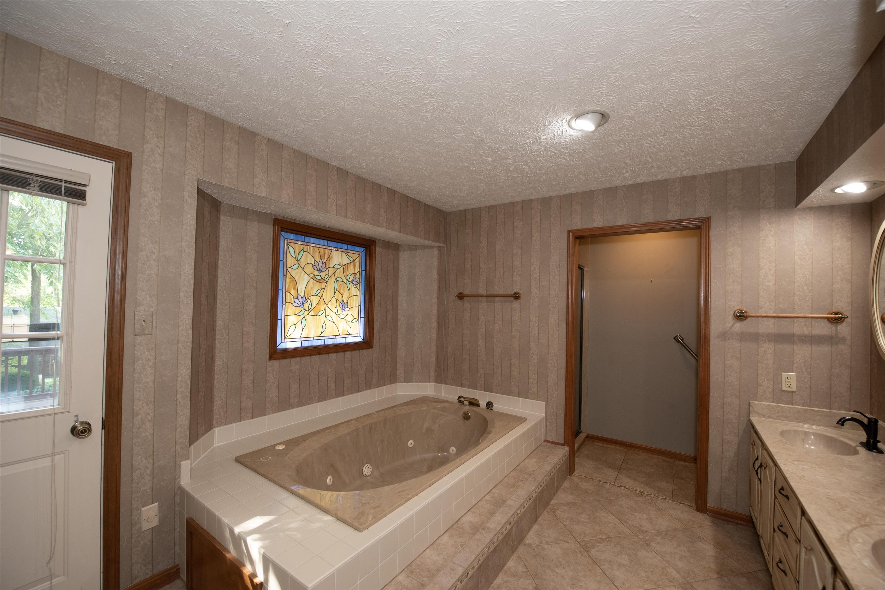 4032 Foxtail Place, Owensboro, Kentucky 42303-0000, 4 Bedrooms Bedrooms, ,2 BathroomsBathrooms,Single Family Residence,For Sale,Foxtail Place,90503