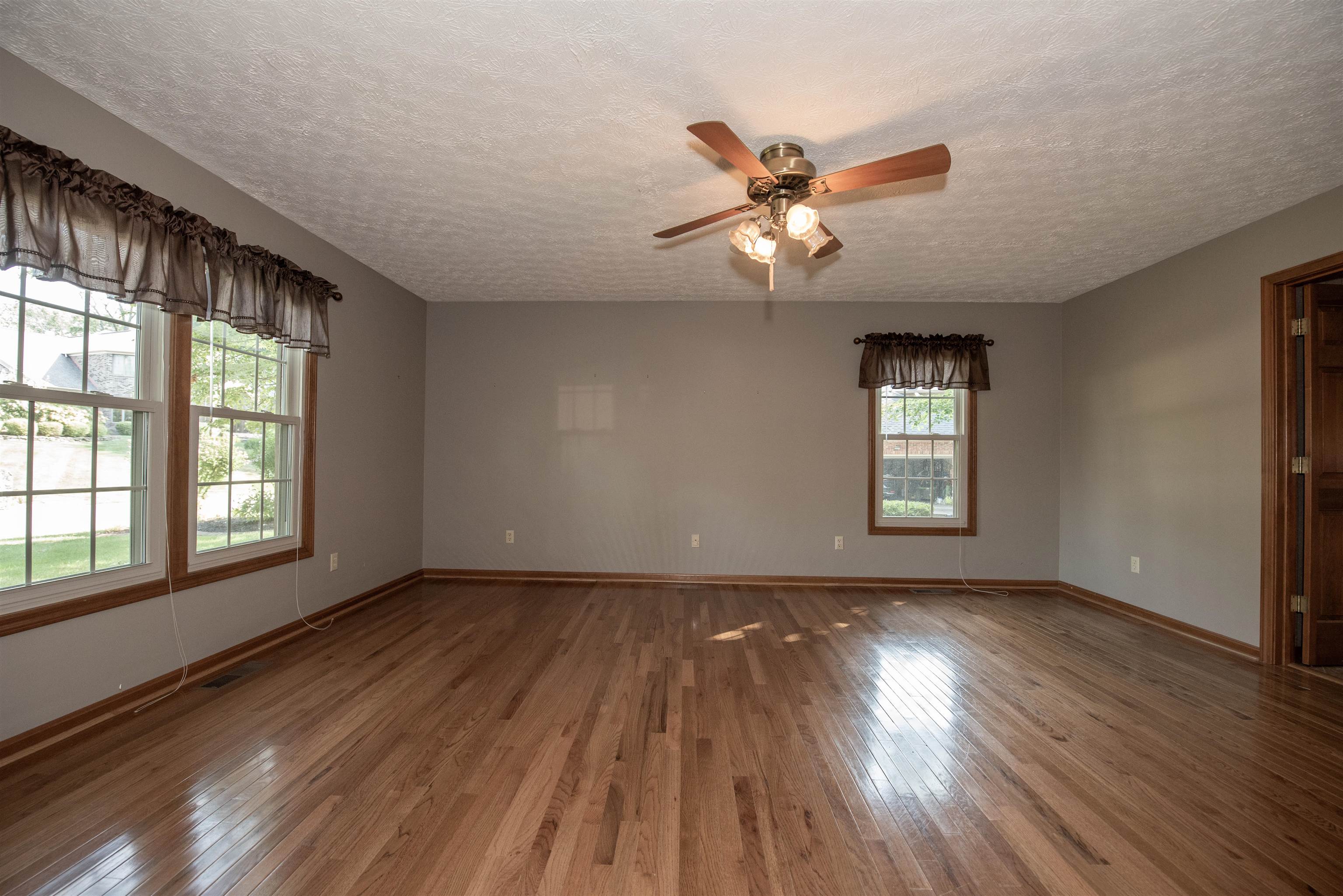 4032 Foxtail Place, Owensboro, Kentucky 42303-0000, 4 Bedrooms Bedrooms, ,2 BathroomsBathrooms,Single Family Residence,For Sale,Foxtail Place,90503