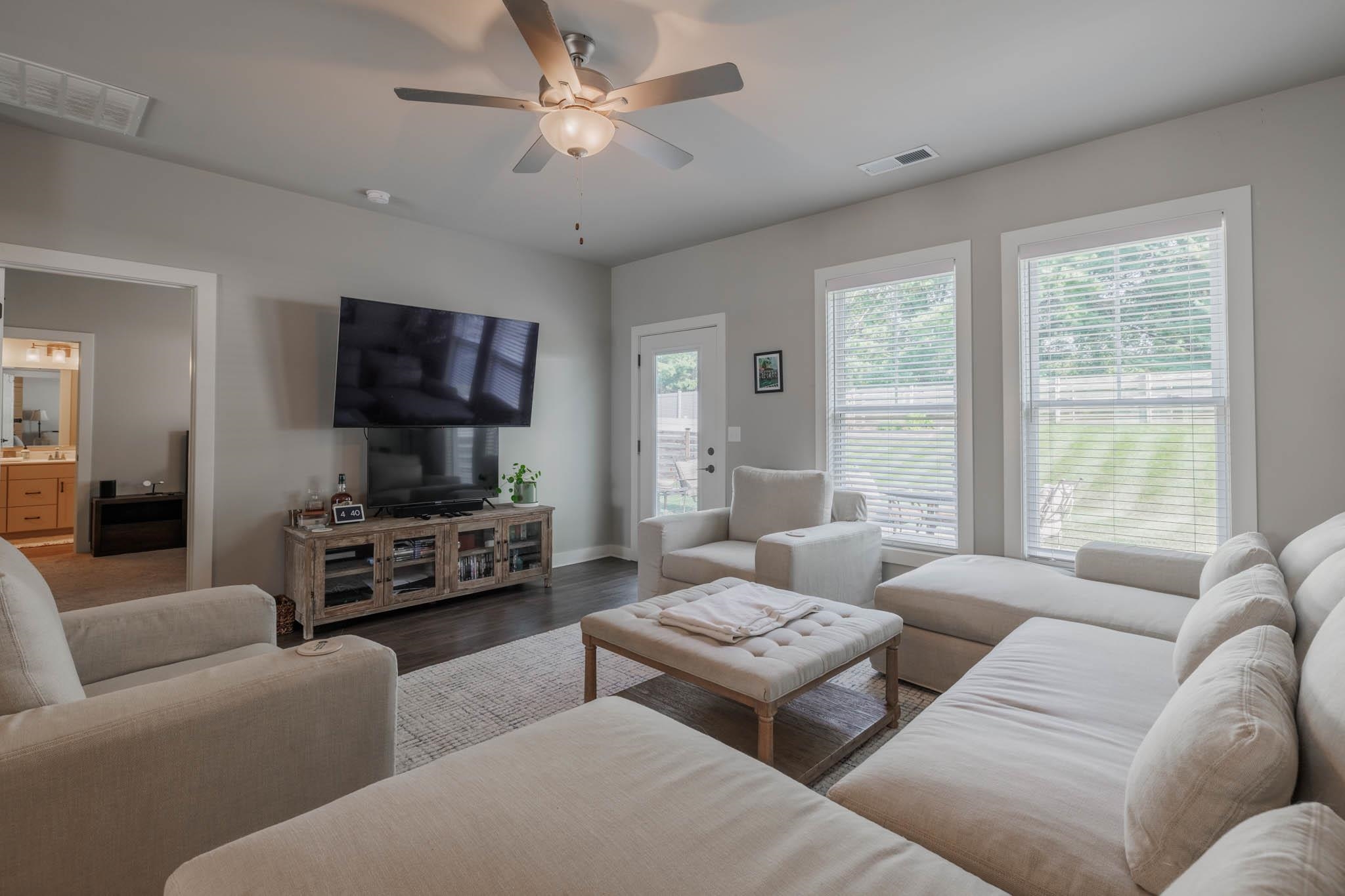 3978 Little Bluestem Drive, Owensboro, Kentucky 42303, 3 Bedrooms Bedrooms, ,2 BathroomsBathrooms,Single Family Residence,For Sale,Little Bluestem Drive,90510