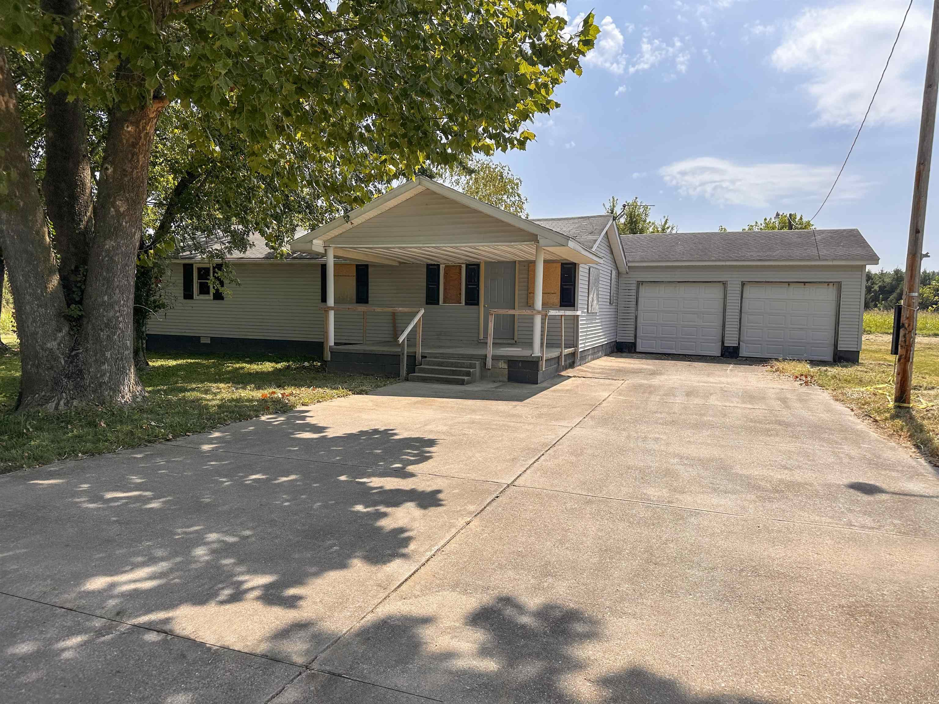 8070 Mound Ridge Rd, Spottsville, Kentucky 42458, 3 Bedrooms Bedrooms, ,2 BathroomsBathrooms,Single Family Residence,For Sale,Mound Ridge Rd,90522