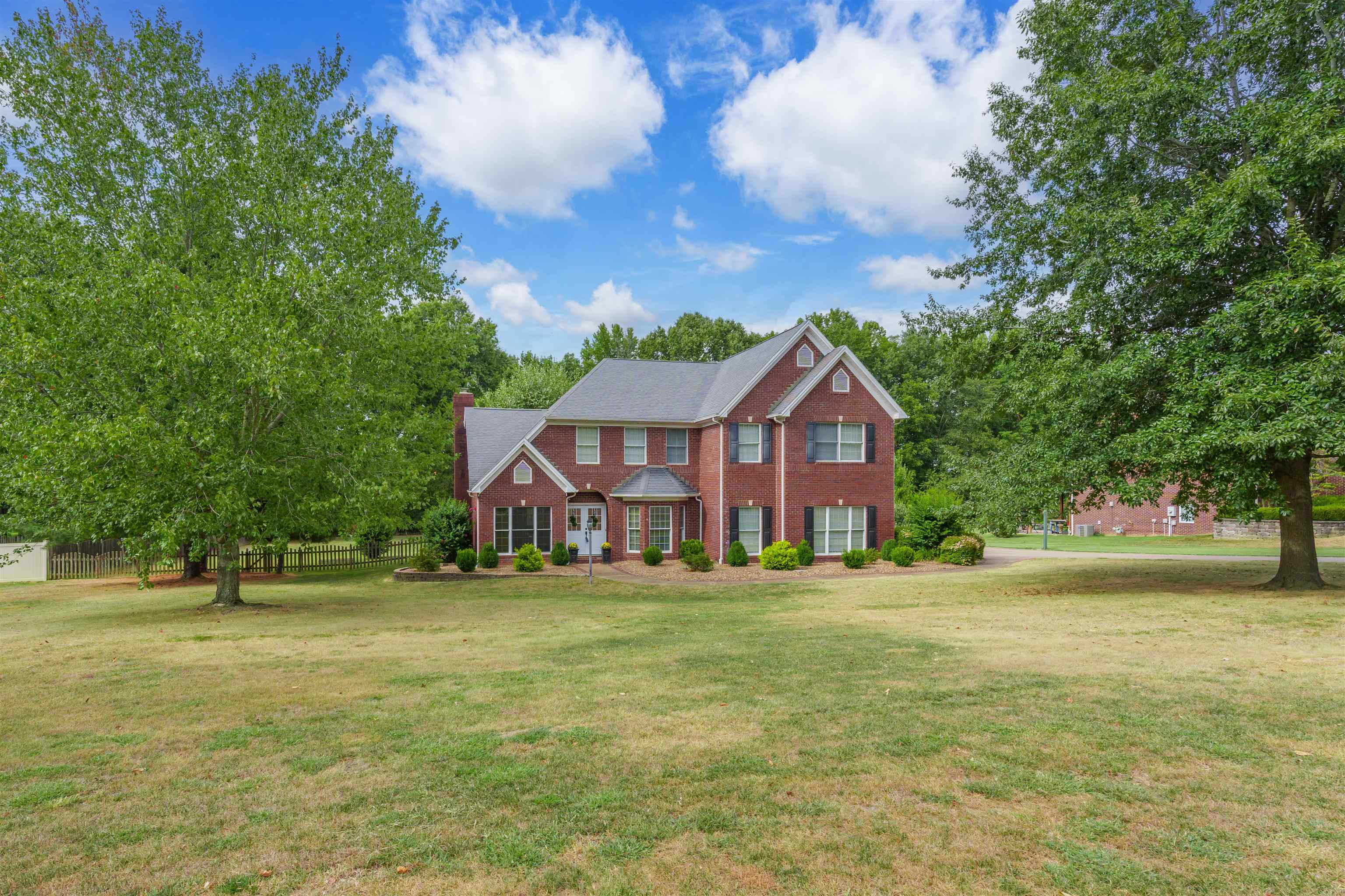 4859 Oak Meadow Ct, Owensboro, Kentucky 42303, 4 Bedrooms Bedrooms, ,3 BathroomsBathrooms,Single Family Residence,For Sale,Oak Meadow Ct,90524