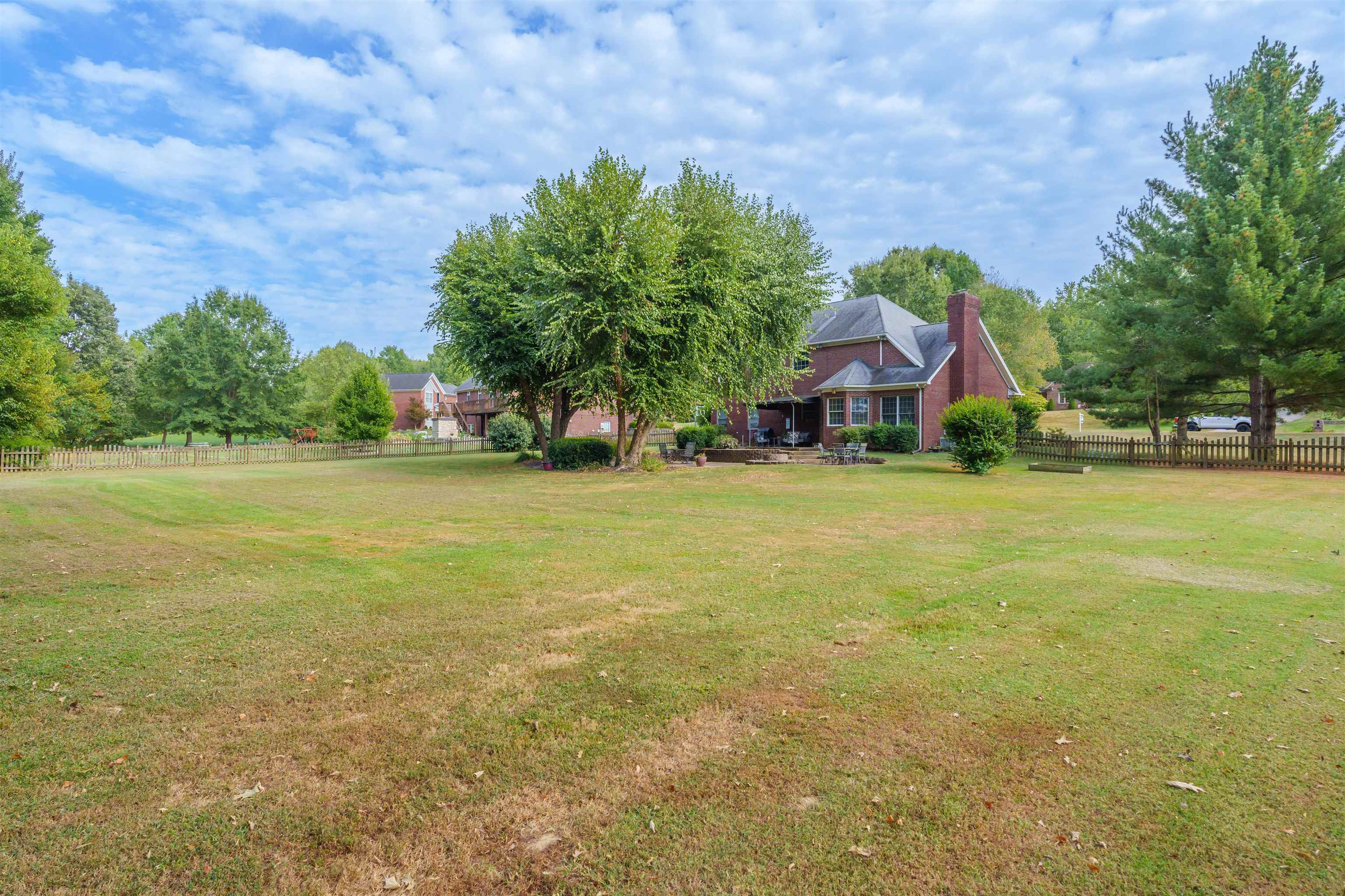 4859 Oak Meadow Ct, Owensboro, Kentucky 42303, 4 Bedrooms Bedrooms, ,3 BathroomsBathrooms,Single Family Residence,For Sale,Oak Meadow Ct,90524