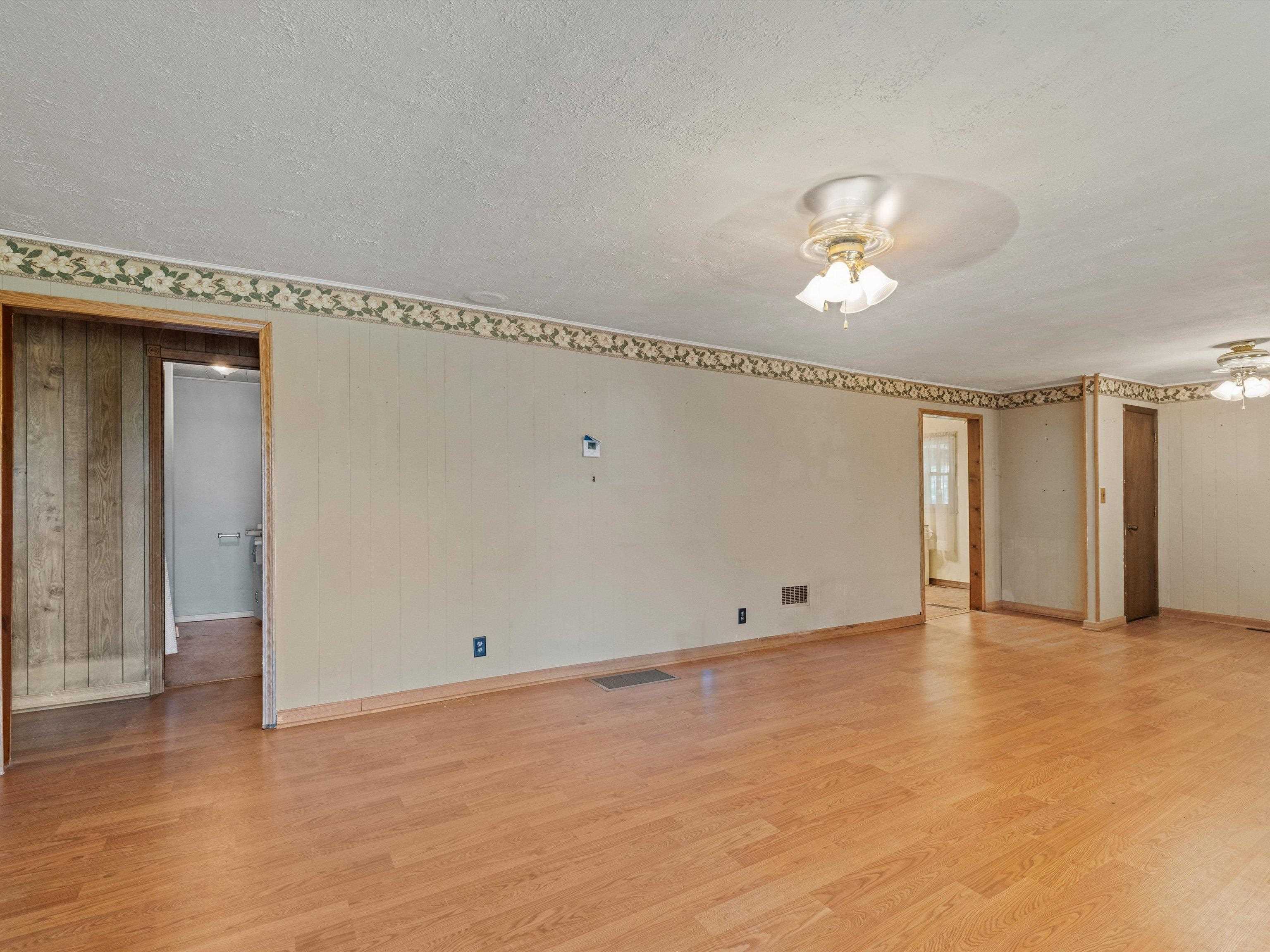 1195 Tick Ridge Rd, Hawesville, Kentucky 42348, 3 Bedrooms Bedrooms, ,2 BathroomsBathrooms,Single Family Residence,For Sale,Tick Ridge Rd,90529