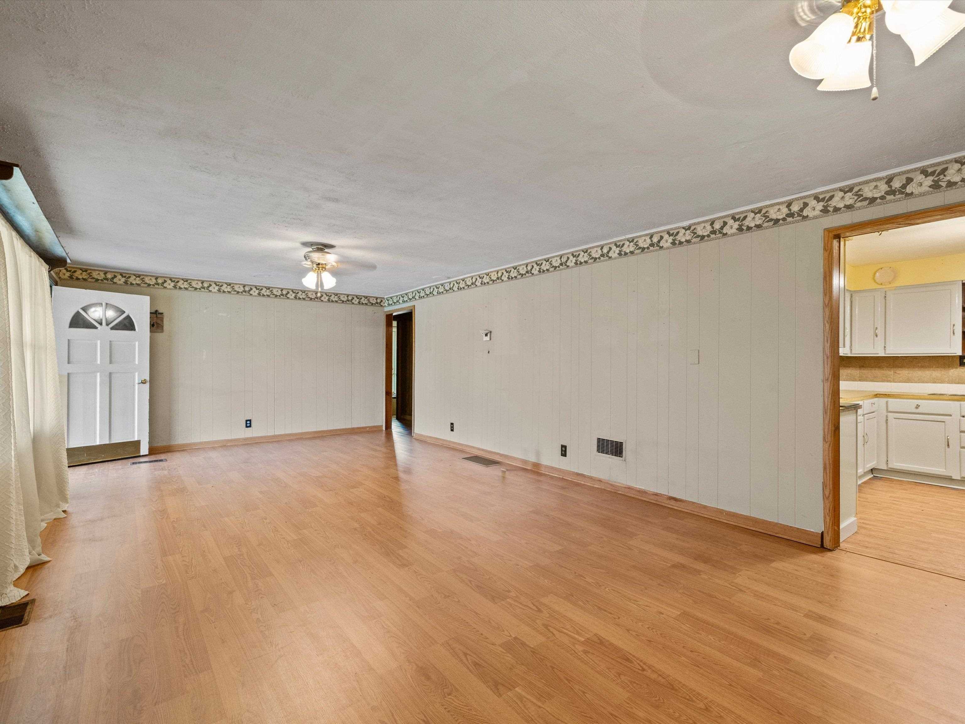 1195 Tick Ridge Rd, Hawesville, Kentucky 42348, 3 Bedrooms Bedrooms, ,2 BathroomsBathrooms,Single Family Residence,For Sale,Tick Ridge Rd,90529