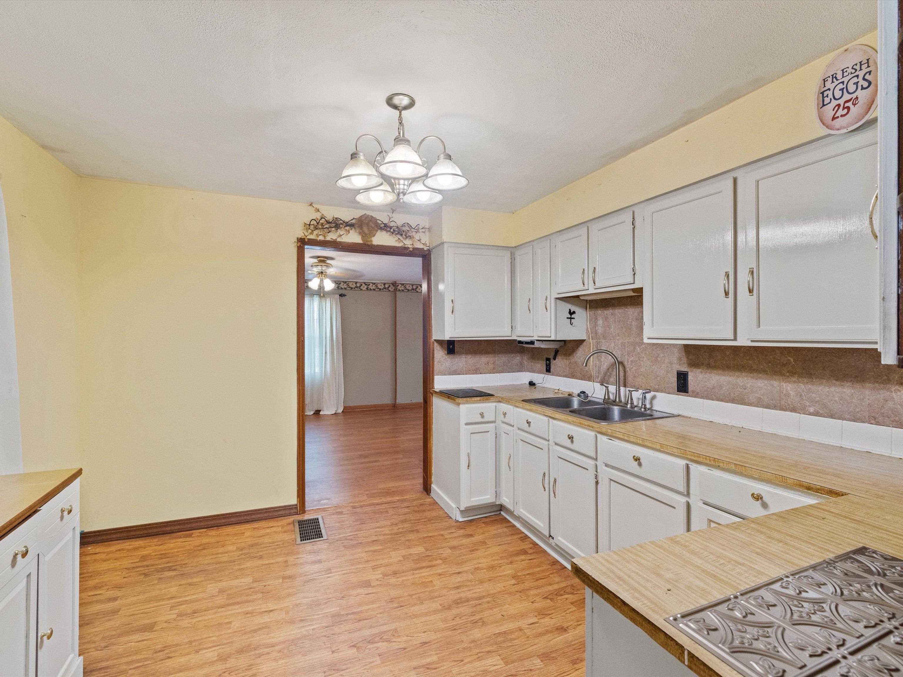1195 Tick Ridge Rd, Hawesville, Kentucky 42348, 3 Bedrooms Bedrooms, ,2 BathroomsBathrooms,Single Family Residence,For Sale,Tick Ridge Rd,90529
