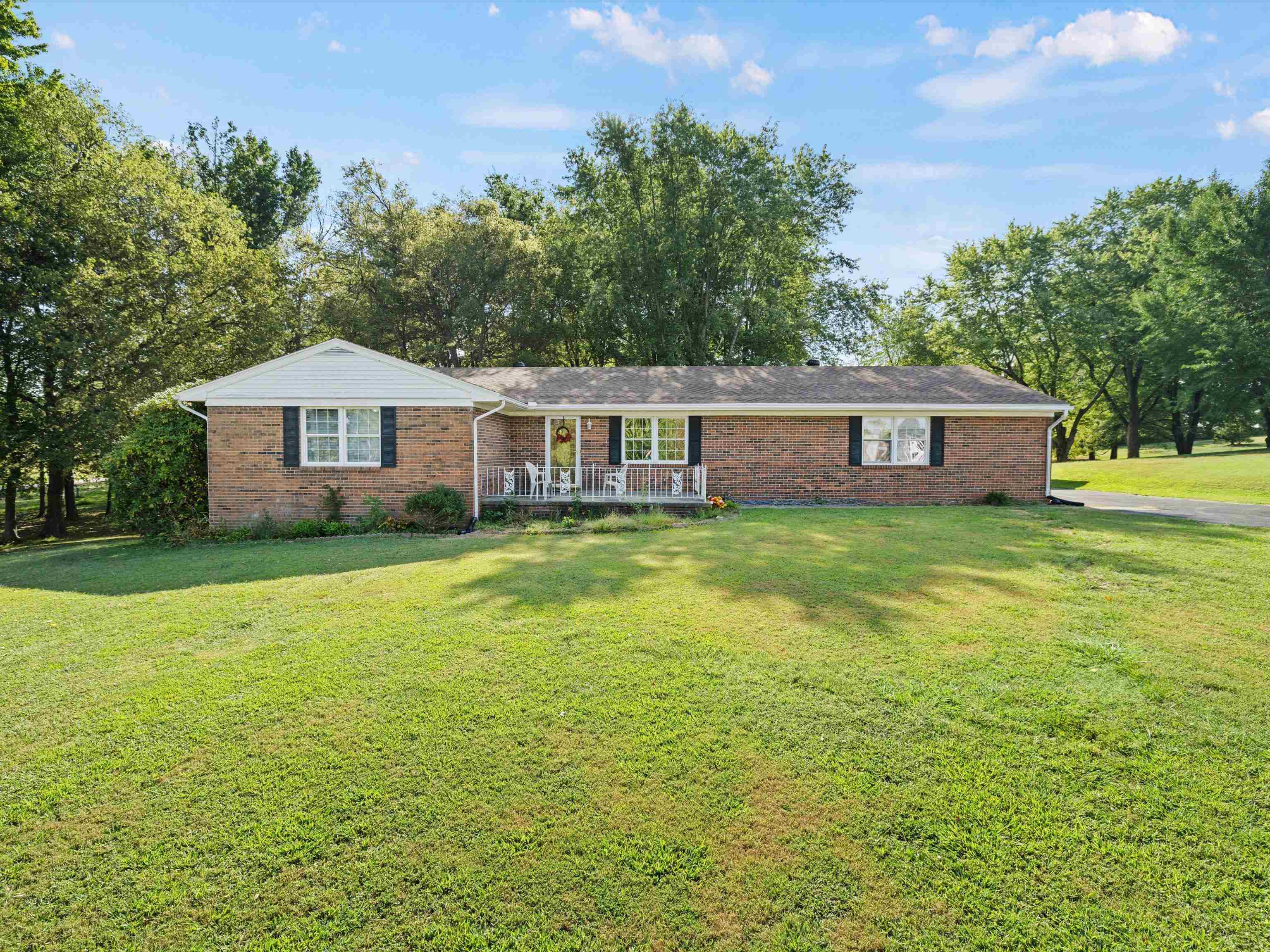 3510 London Pike, Philpot, Kentucky 42366, 3 Bedrooms Bedrooms, ,2 BathroomsBathrooms,Single Family Residence,For Sale,London Pike,90531