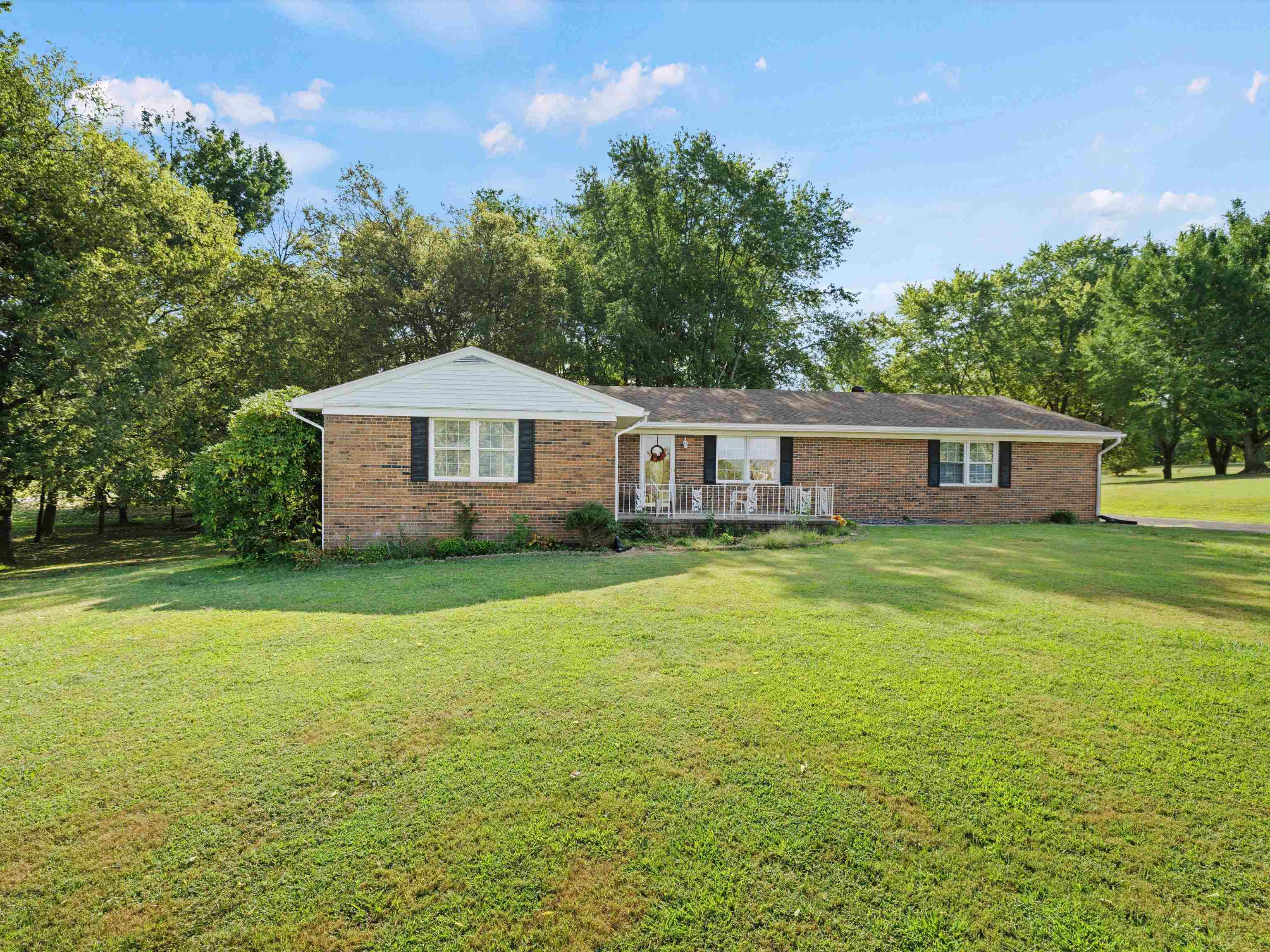 3510 London Pike, Philpot, Kentucky 42366, 3 Bedrooms Bedrooms, ,2 BathroomsBathrooms,Single Family Residence,For Sale,London Pike,90531