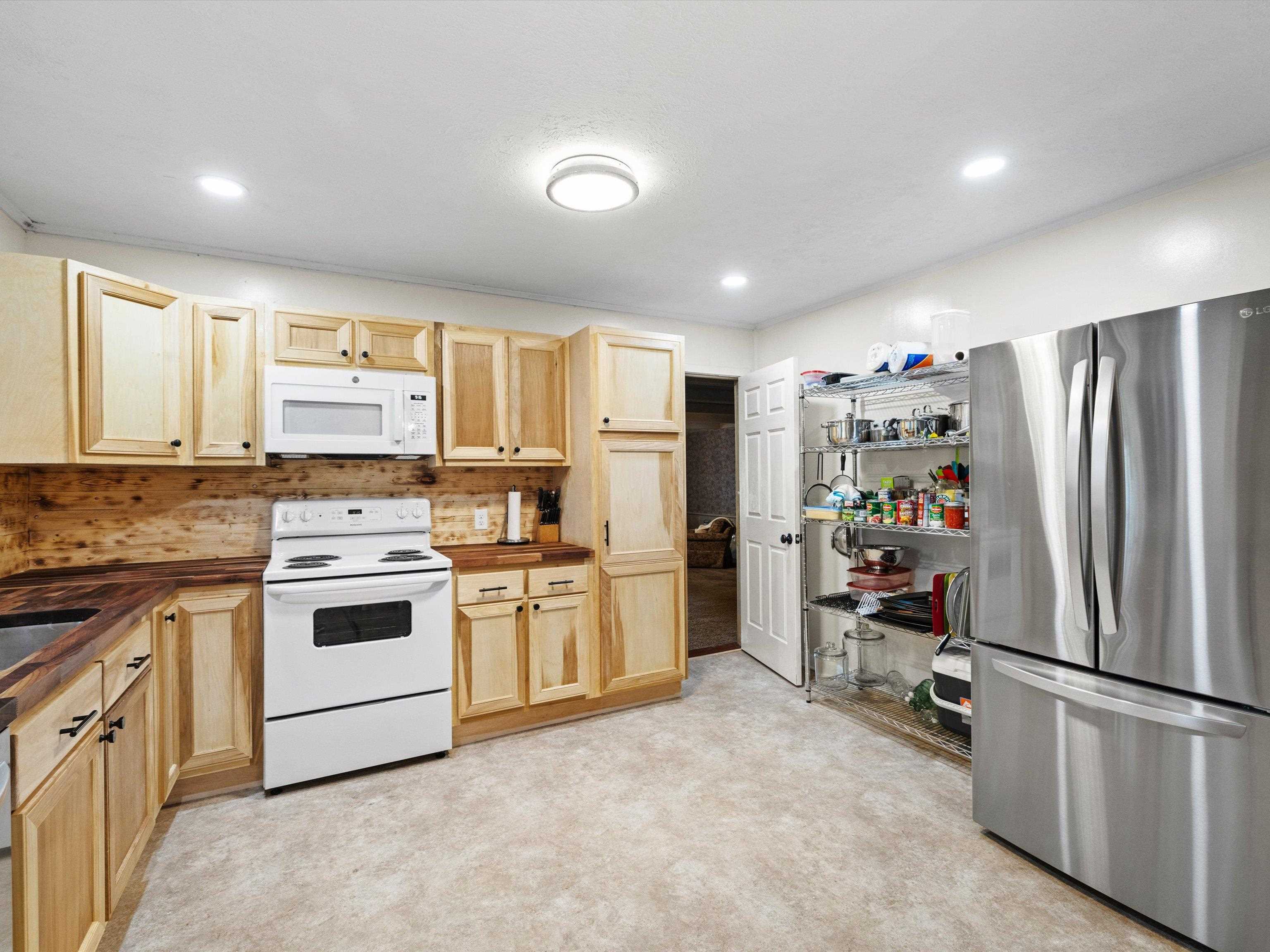 3510 London Pike, Philpot, Kentucky 42366, 3 Bedrooms Bedrooms, ,2 BathroomsBathrooms,Single Family Residence,For Sale,London Pike,90531