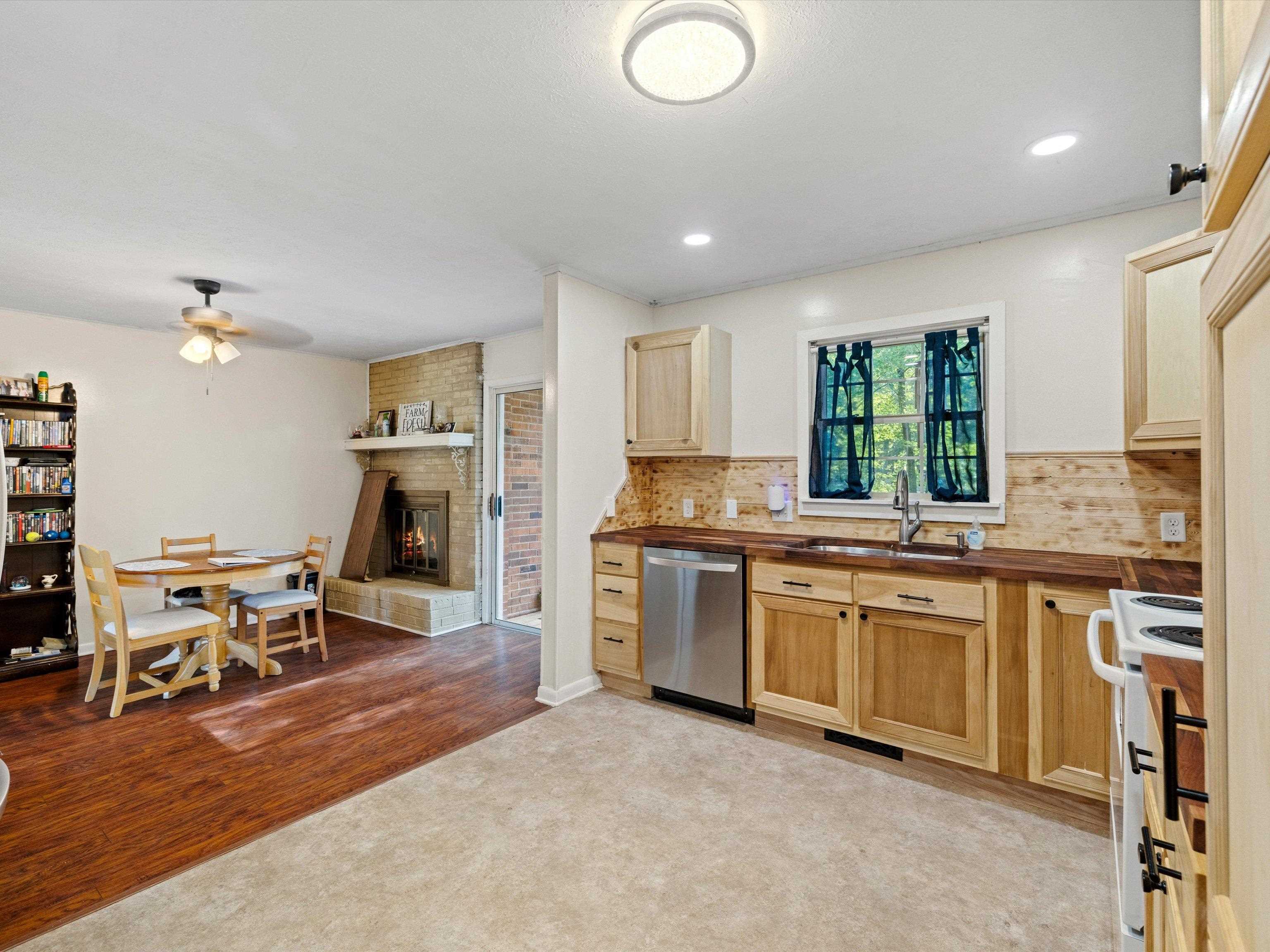 3510 London Pike, Philpot, Kentucky 42366, 3 Bedrooms Bedrooms, ,2 BathroomsBathrooms,Single Family Residence,For Sale,London Pike,90531
