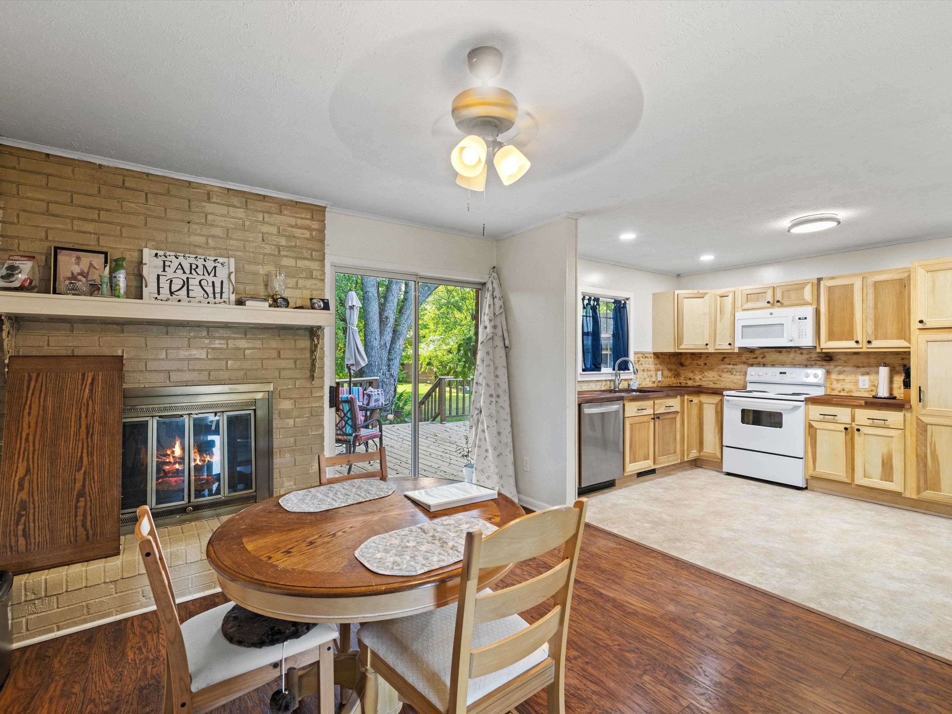 3510 London Pike, Philpot, Kentucky 42366, 3 Bedrooms Bedrooms, ,2 BathroomsBathrooms,Single Family Residence,For Sale,London Pike,90531