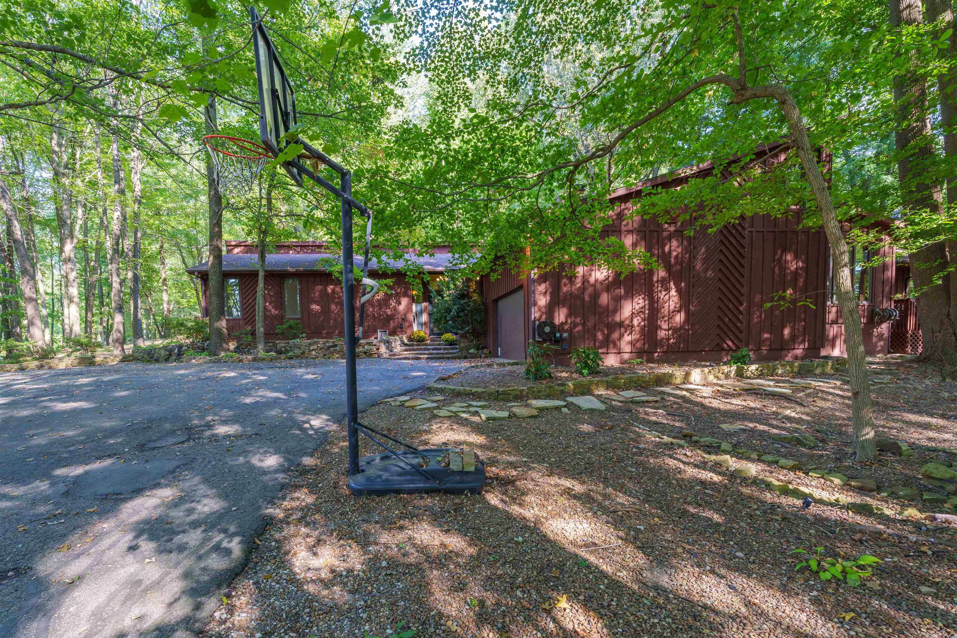 9435 HWY 231, Utica, Kentucky 42376, 4 Bedrooms Bedrooms, ,3 BathroomsBathrooms,Single Family Residence,For Sale,HWY 231,90535