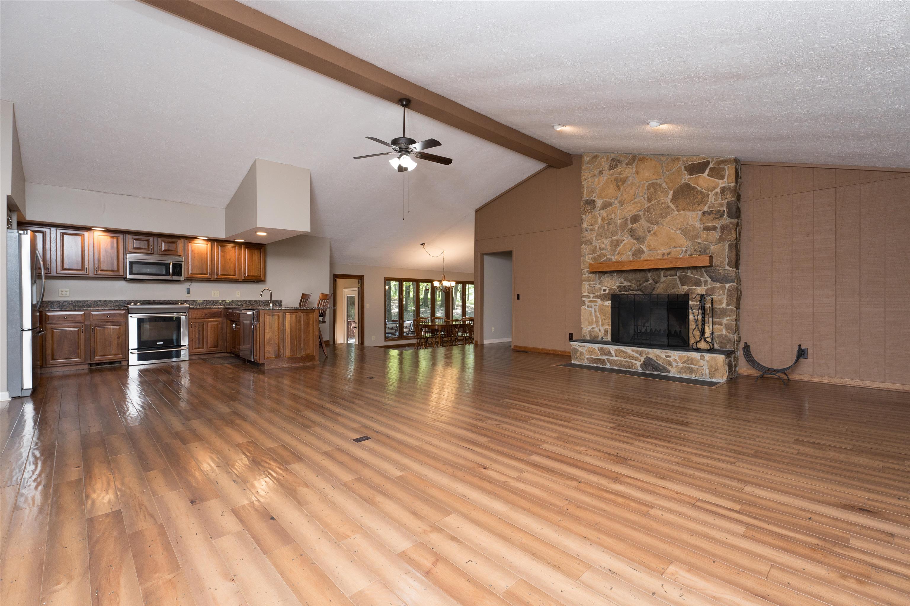 9435 HWY 231, Utica, Kentucky 42376, 4 Bedrooms Bedrooms, ,3 BathroomsBathrooms,Single Family Residence,For Sale,HWY 231,90535