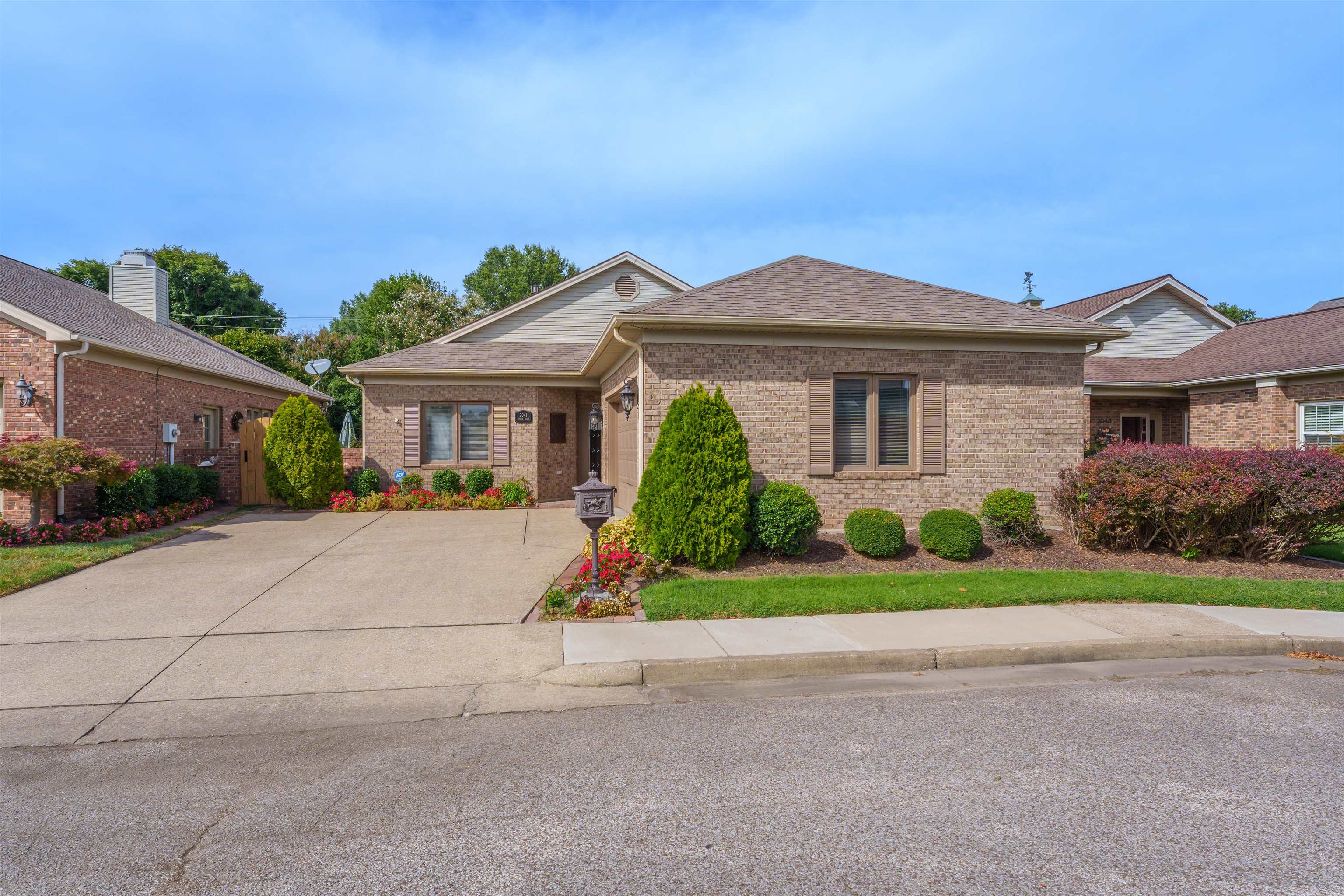 2041 Sussex Pl, Owensboro, Kentucky 42301, 2 Bedrooms Bedrooms, ,2 BathroomsBathrooms,Single Family Residence,For Sale,Sussex Pl,90539