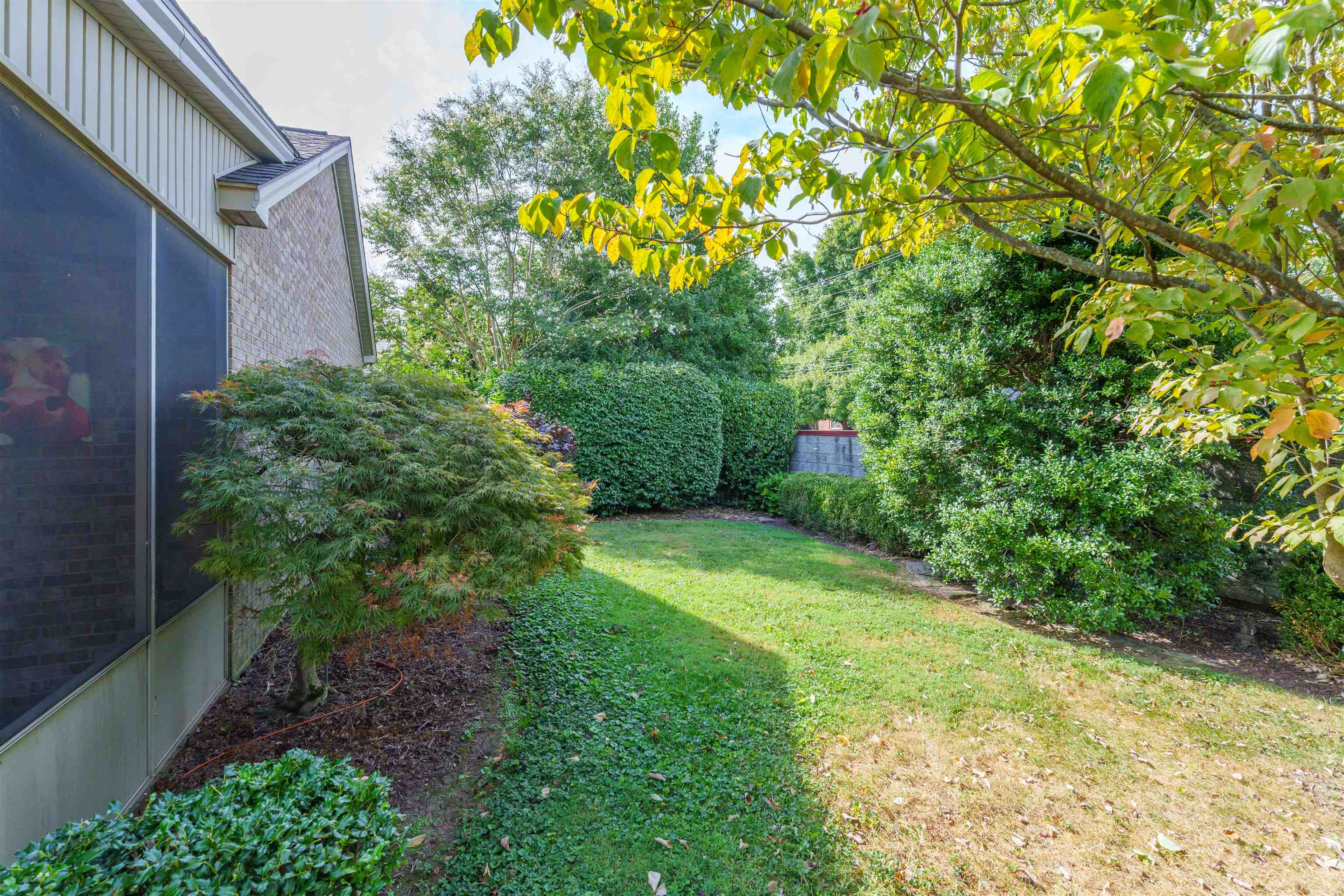 2041 Sussex Pl, Owensboro, Kentucky 42301, 2 Bedrooms Bedrooms, ,2 BathroomsBathrooms,Single Family Residence,For Sale,Sussex Pl,90539