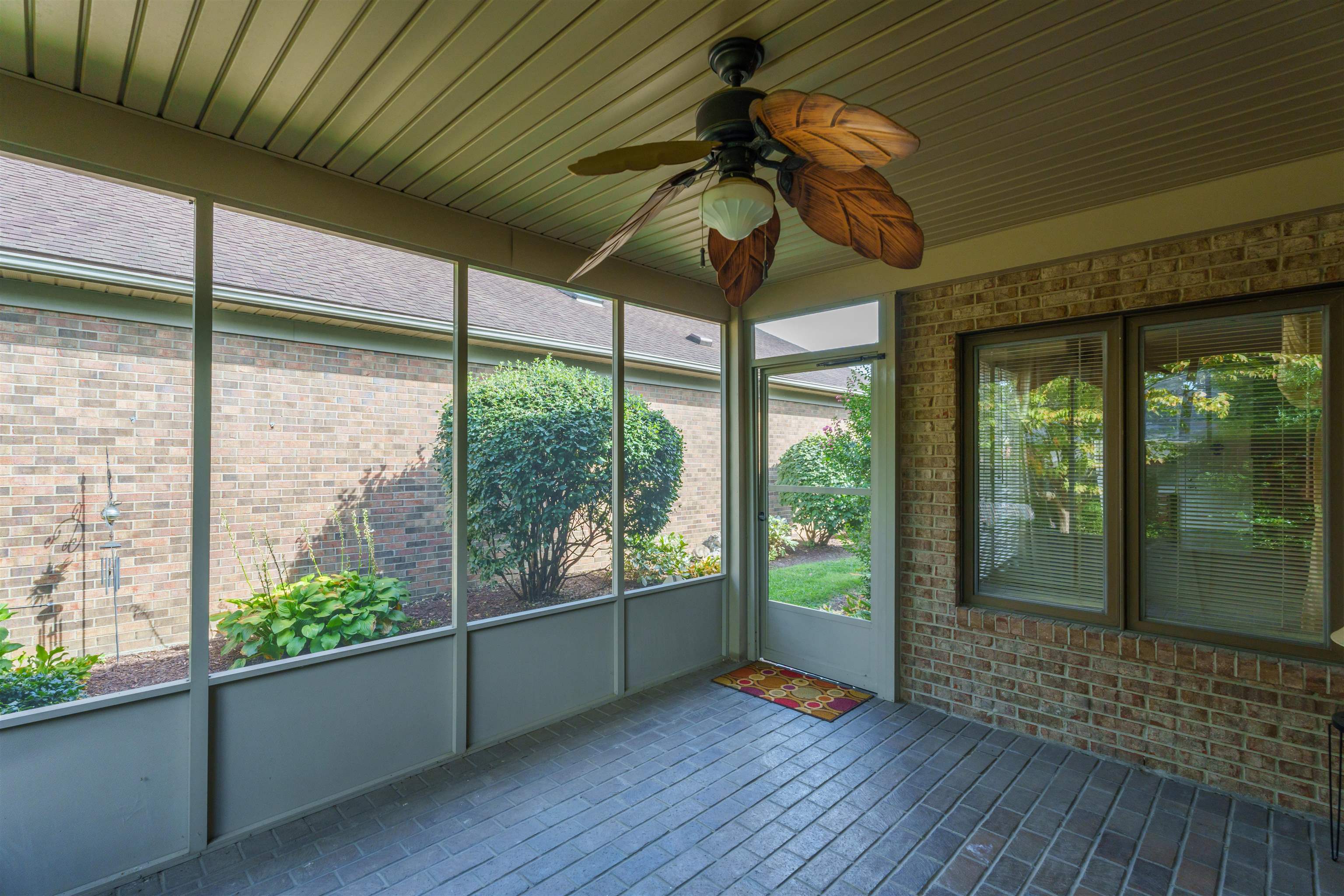 2041 Sussex Pl, Owensboro, Kentucky 42301, 2 Bedrooms Bedrooms, ,2 BathroomsBathrooms,Single Family Residence,For Sale,Sussex Pl,90539