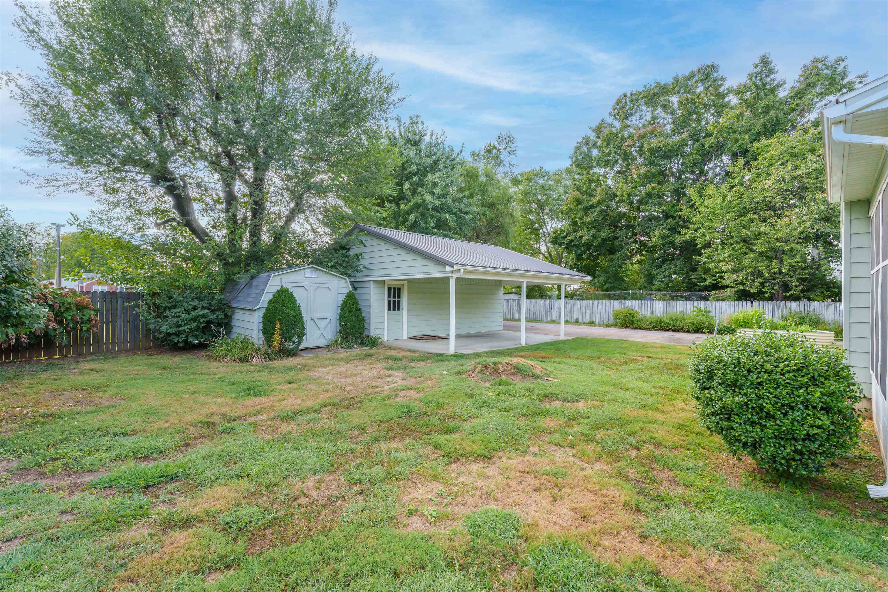304 Stewart Ct., Owensboro, Kentucky 42303, 2 Bedrooms Bedrooms, ,1 BathroomBathrooms,Single Family Residence,For Sale,Stewart Ct.,90541