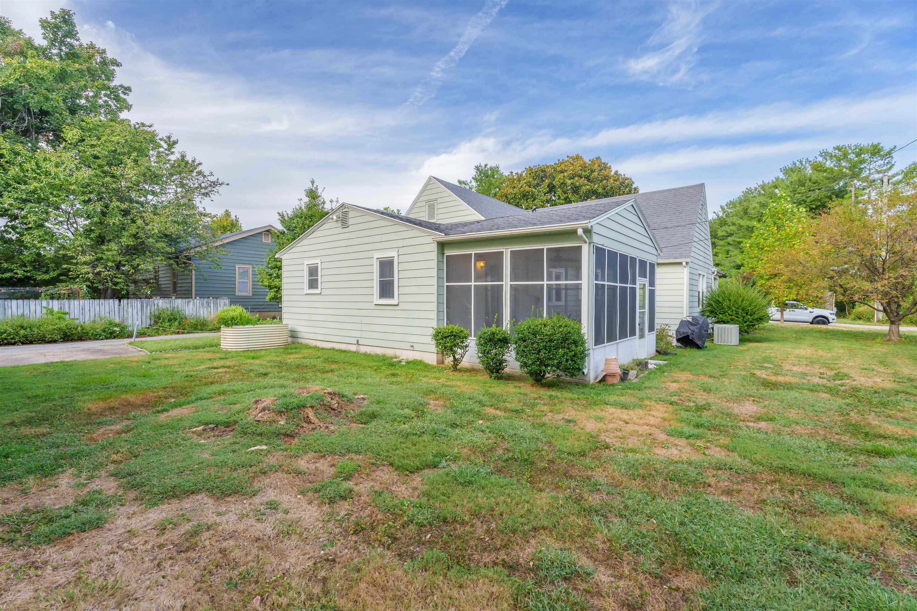 304 Stewart Ct., Owensboro, Kentucky 42303, 2 Bedrooms Bedrooms, ,1 BathroomBathrooms,Single Family Residence,For Sale,Stewart Ct.,90541