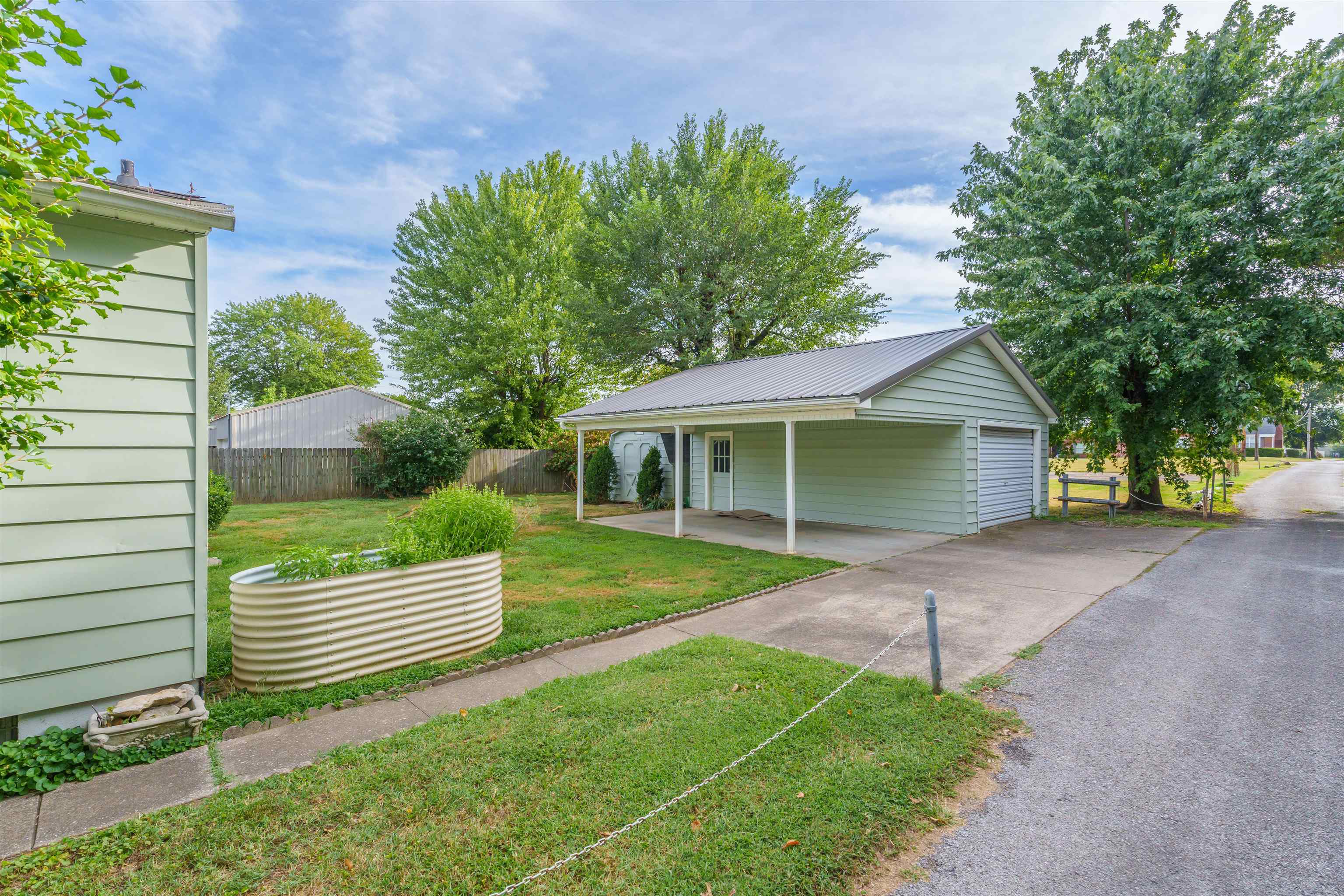 304 Stewart Ct., Owensboro, Kentucky 42303, 2 Bedrooms Bedrooms, ,1 BathroomBathrooms,Single Family Residence,For Sale,Stewart Ct.,90541
