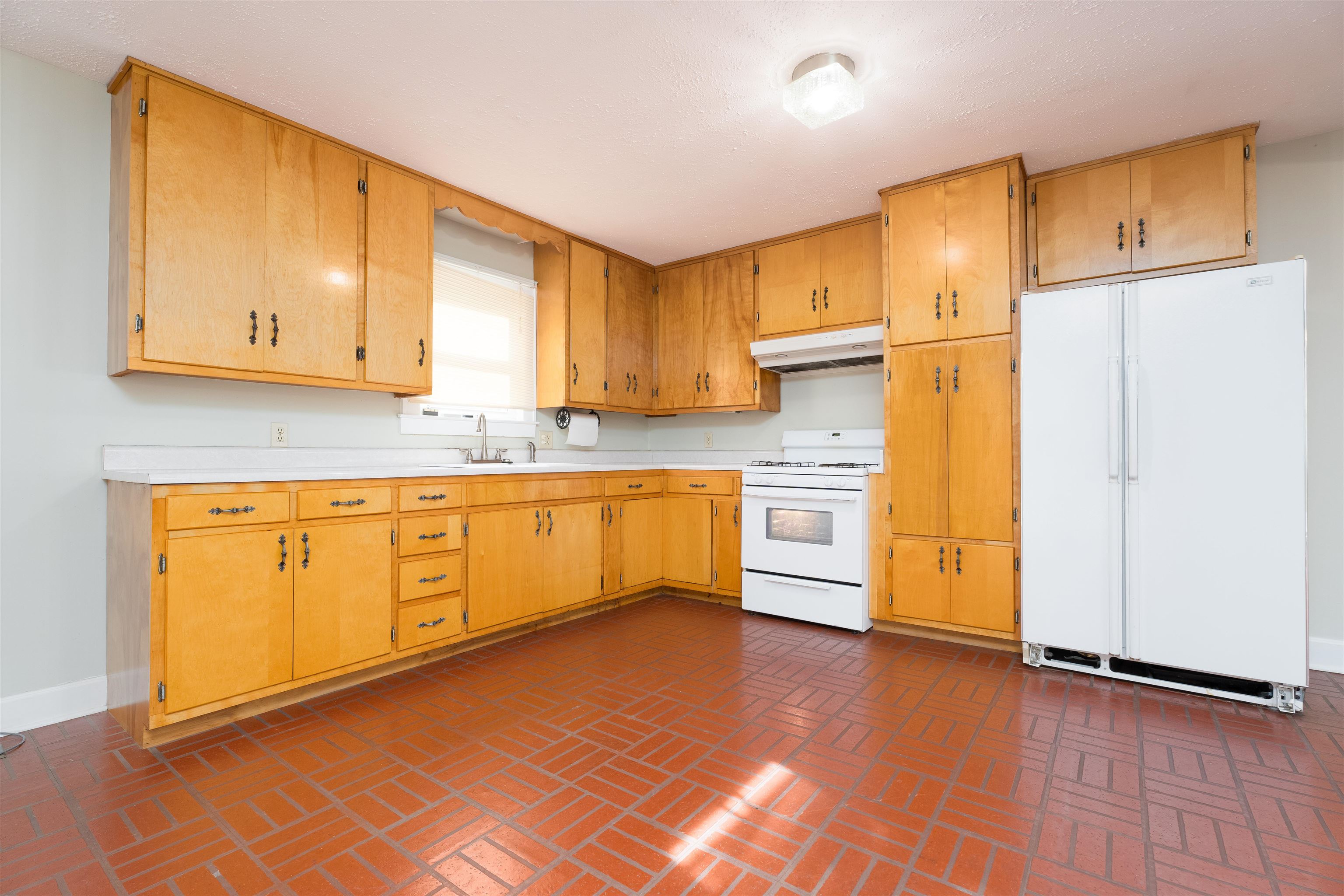 304 Stewart Ct., Owensboro, Kentucky 42303, 2 Bedrooms Bedrooms, ,1 BathroomBathrooms,Single Family Residence,For Sale,Stewart Ct.,90541