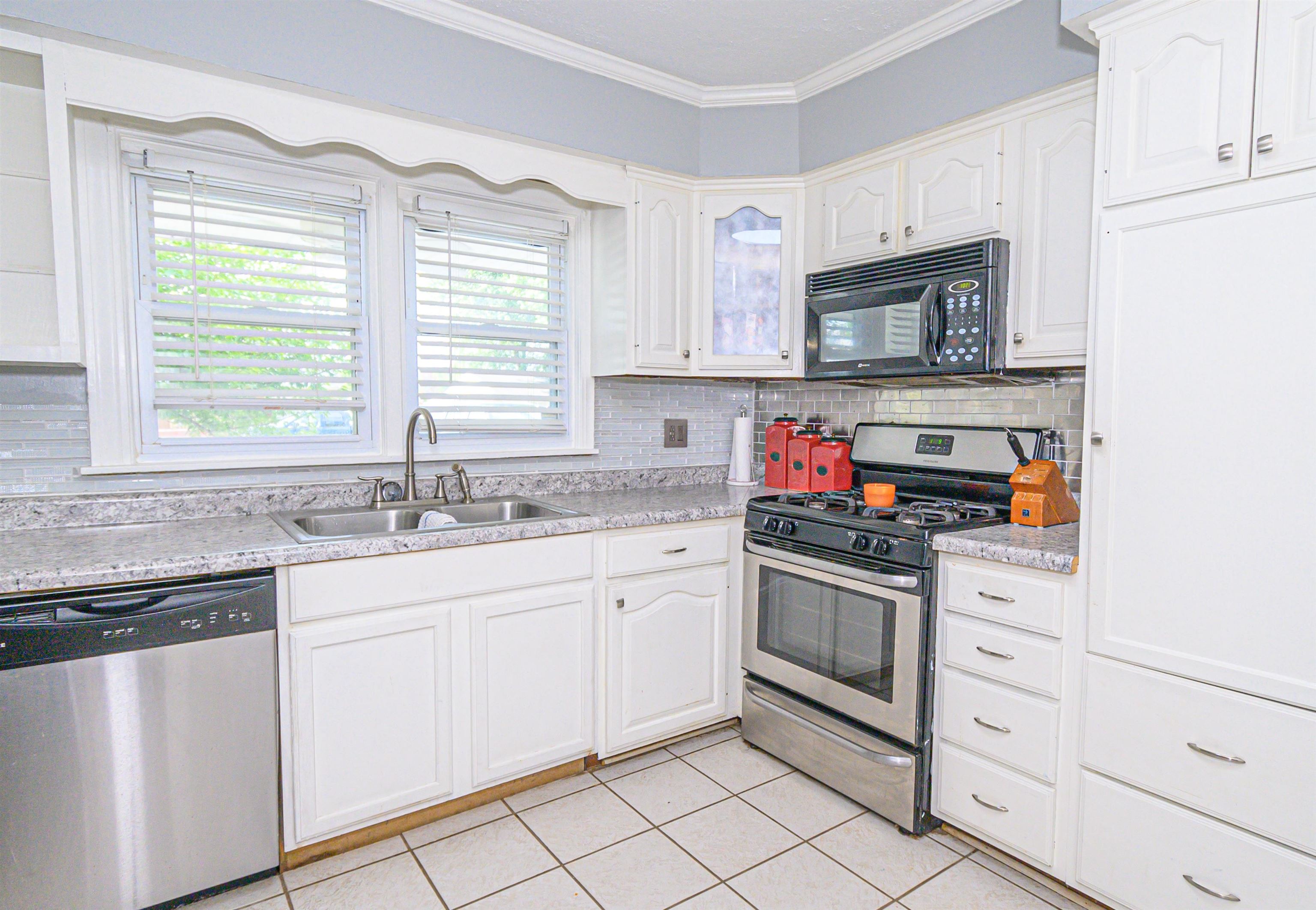 2323 Bittel Road, Owensboro, Kentucky 42301, 3 Bedrooms Bedrooms, ,2 BathroomsBathrooms,Single Family Residence,For Sale,Bittel Road,90543