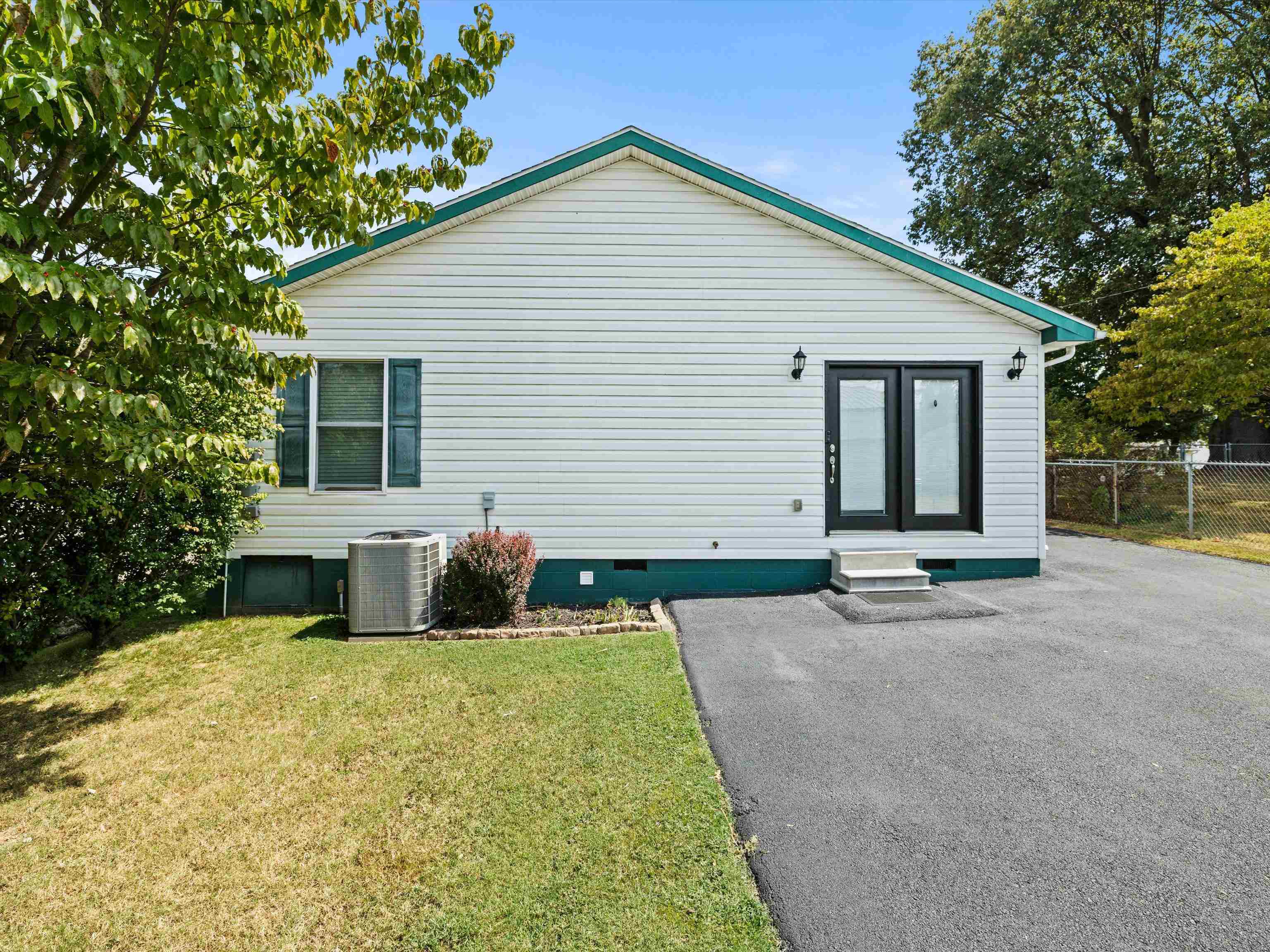 3304 Allen St., Owensboro, Kentucky 42303, 3 Bedrooms Bedrooms, ,2 BathroomsBathrooms,Single Family Residence,For Sale,Allen St.,90544
