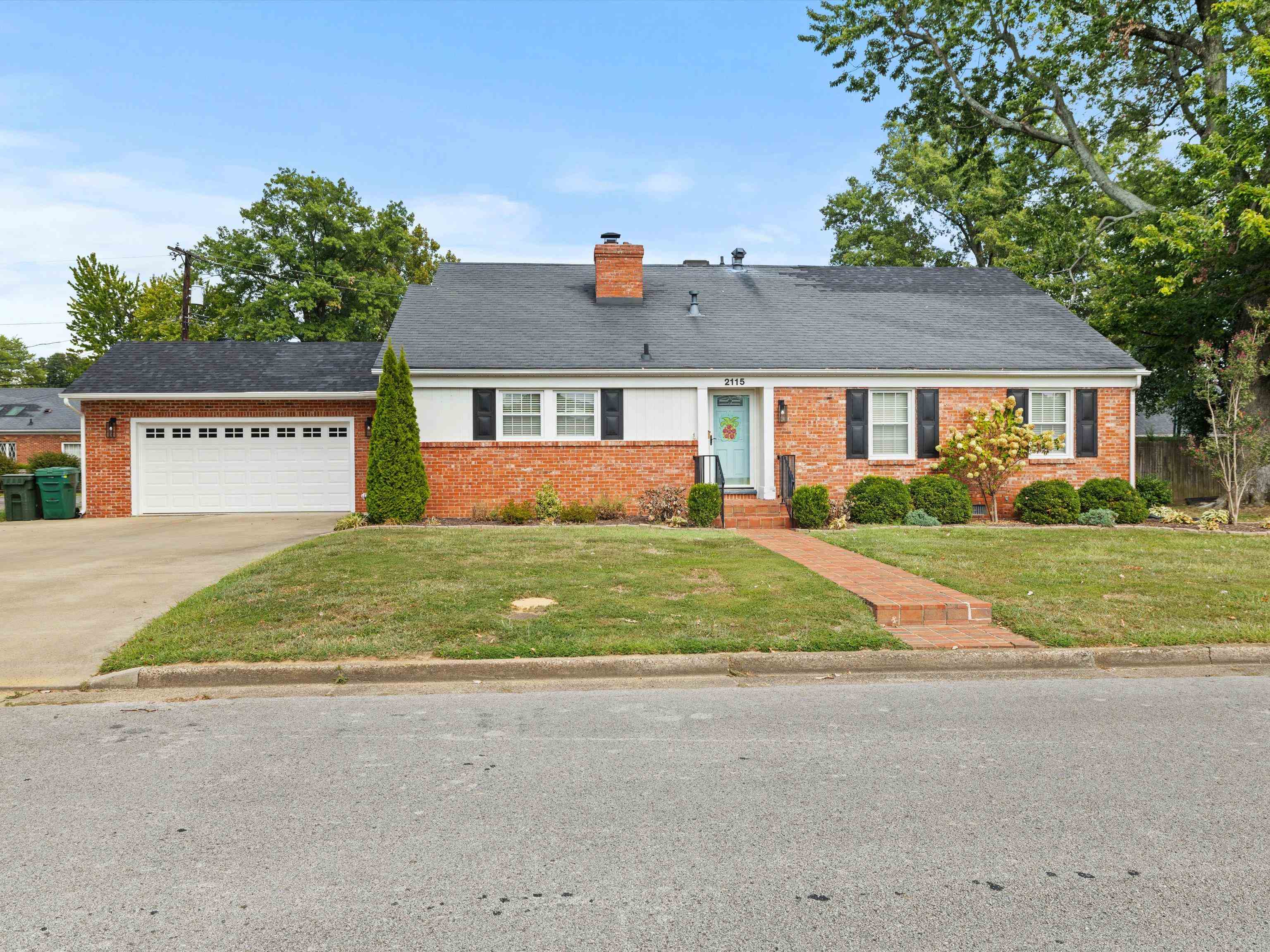 2115 Sheridan Place, Owensboro, Kentucky 42301, 5 Bedrooms Bedrooms, ,3 BathroomsBathrooms,Single Family Residence,For Sale,Sheridan Place,90545