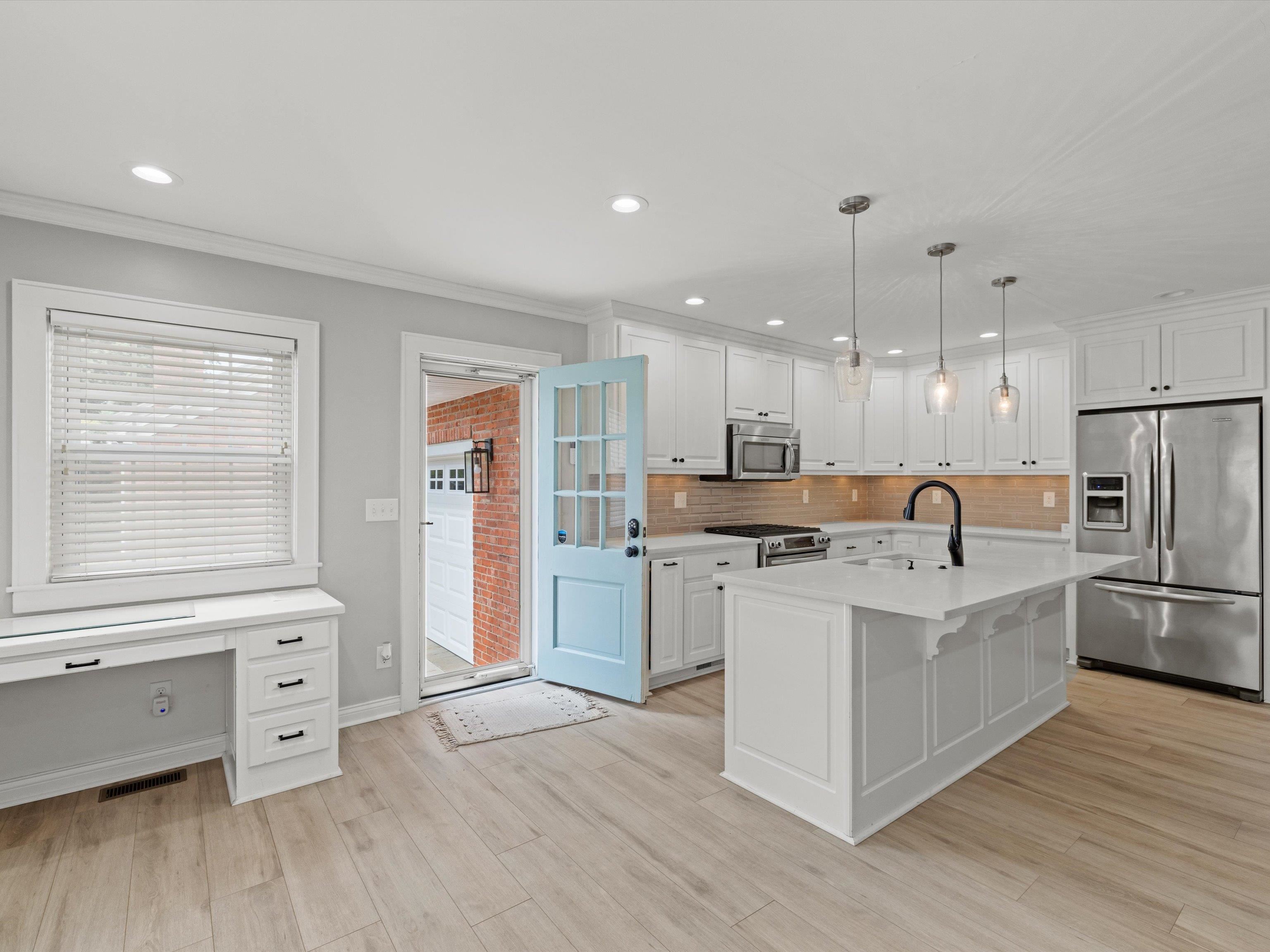 2115 Sheridan Place, Owensboro, Kentucky 42301, 5 Bedrooms Bedrooms, ,3 BathroomsBathrooms,Single Family Residence,For Sale,Sheridan Place,90545