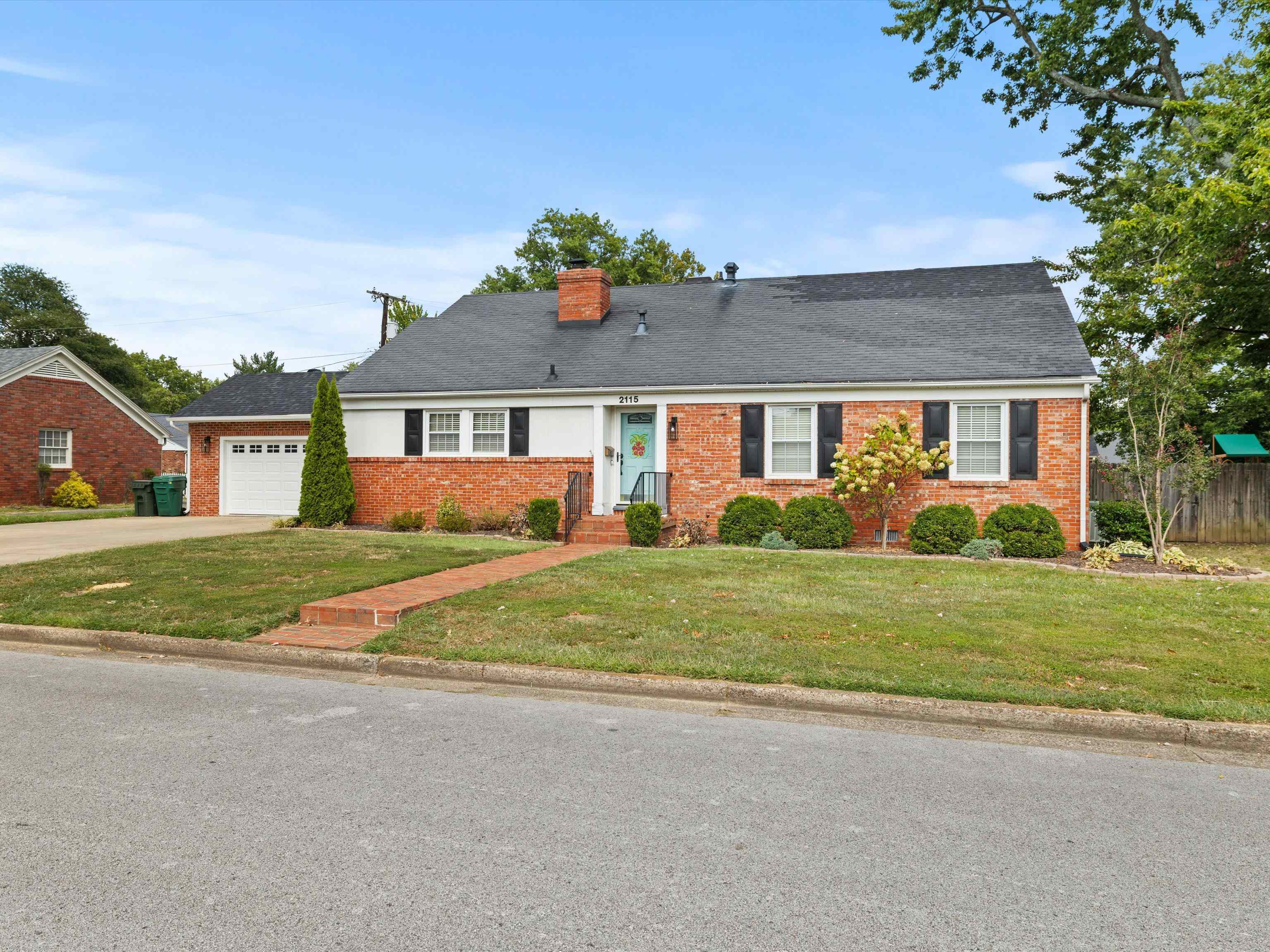 2115 Sheridan Place, Owensboro, Kentucky 42301, 5 Bedrooms Bedrooms, ,3 BathroomsBathrooms,Single Family Residence,For Sale,Sheridan Place,90545