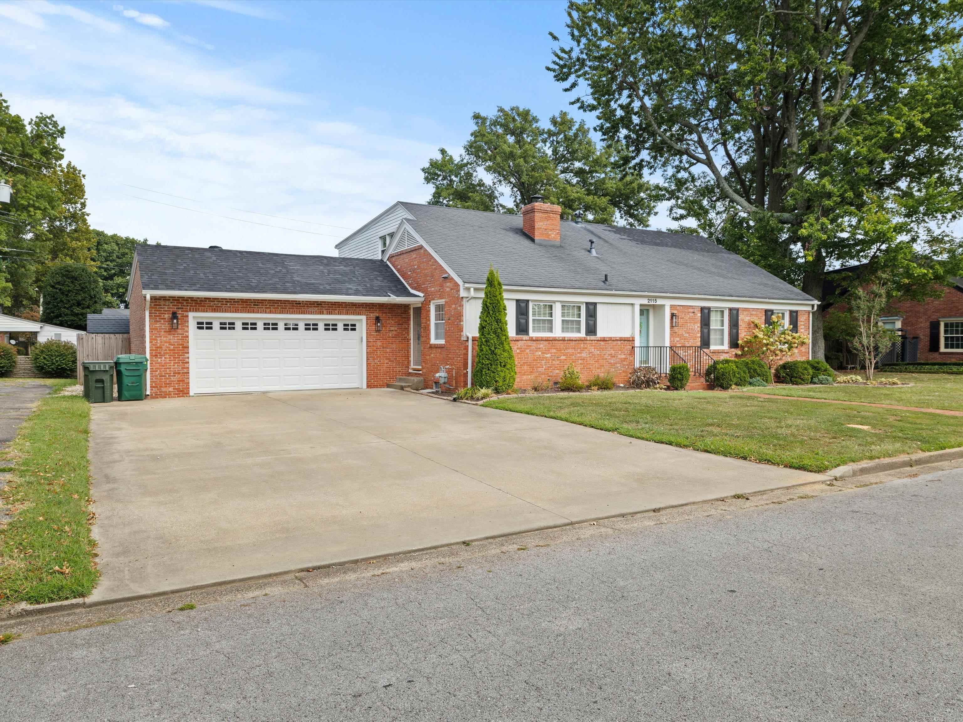 2115 Sheridan Place, Owensboro, Kentucky 42301, 5 Bedrooms Bedrooms, ,3 BathroomsBathrooms,Single Family Residence,For Sale,Sheridan Place,90545