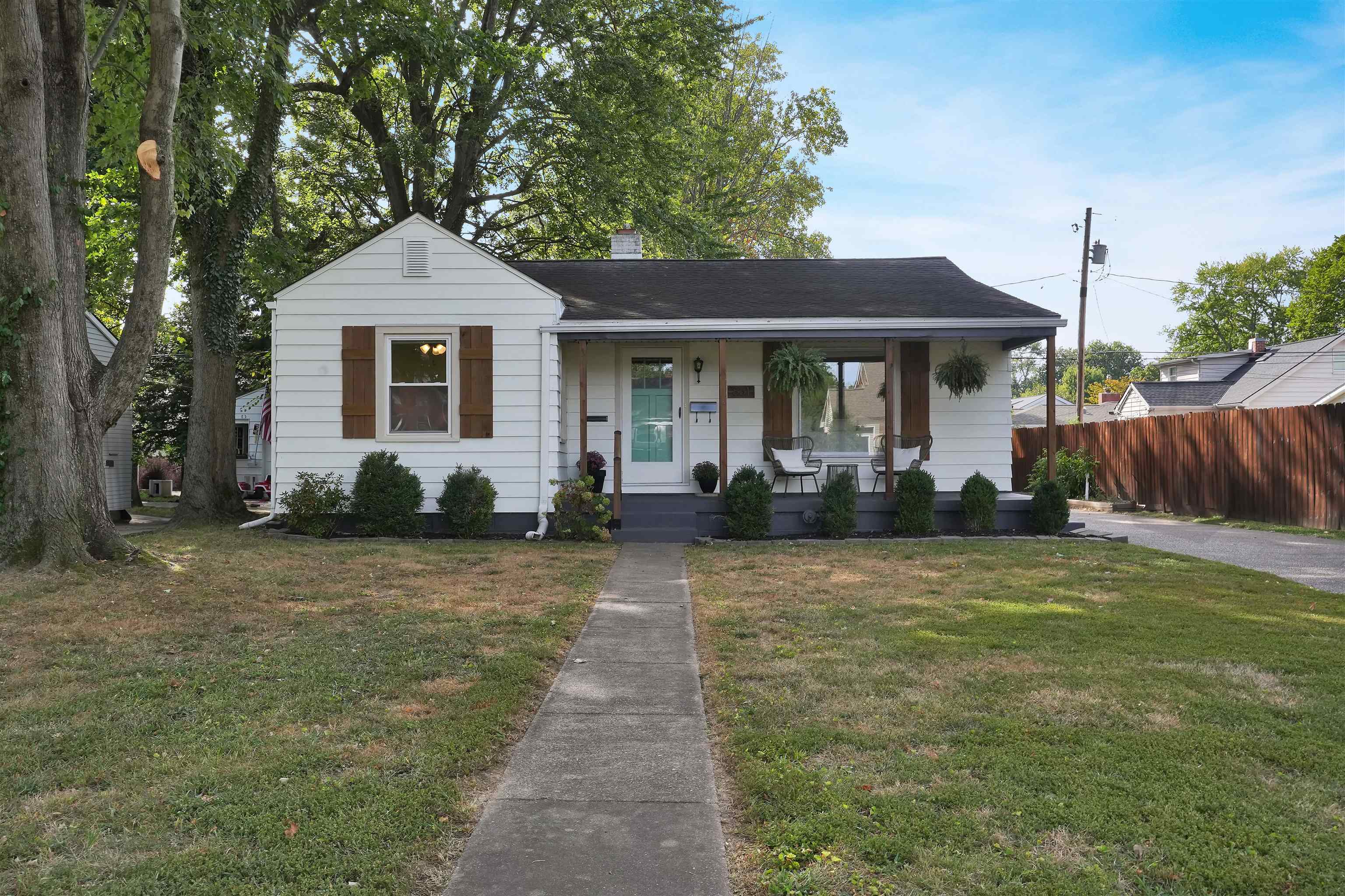 861 Villa Drive, Evansville, Indiana 47714, 3 Bedrooms Bedrooms, ,2 BathroomsBathrooms,Single Family Residence,For Sale,Villa Drive,90552