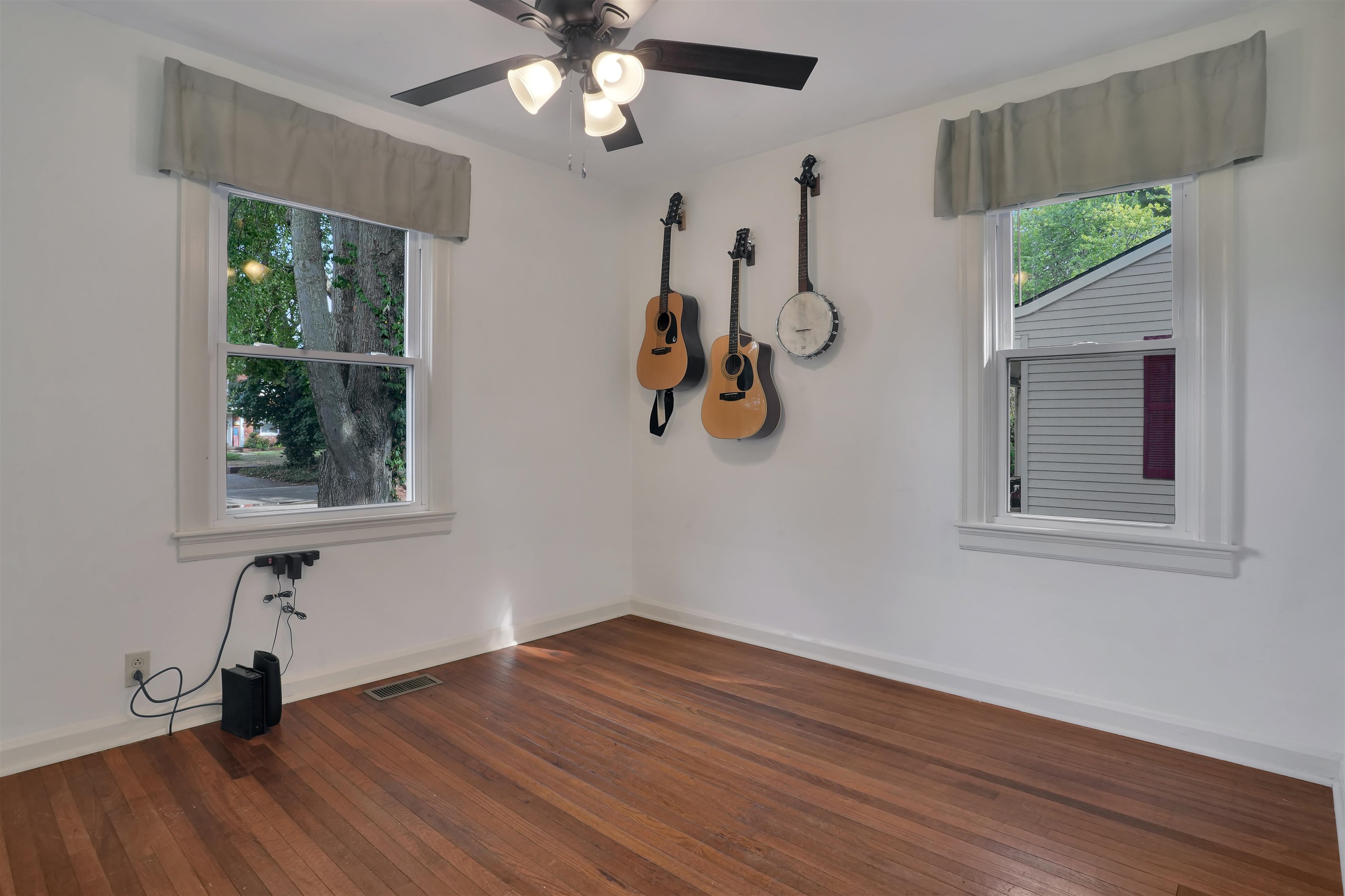 861 Villa Drive, Evansville, Indiana 47714, 3 Bedrooms Bedrooms, ,2 BathroomsBathrooms,Single Family Residence,For Sale,Villa Drive,90552