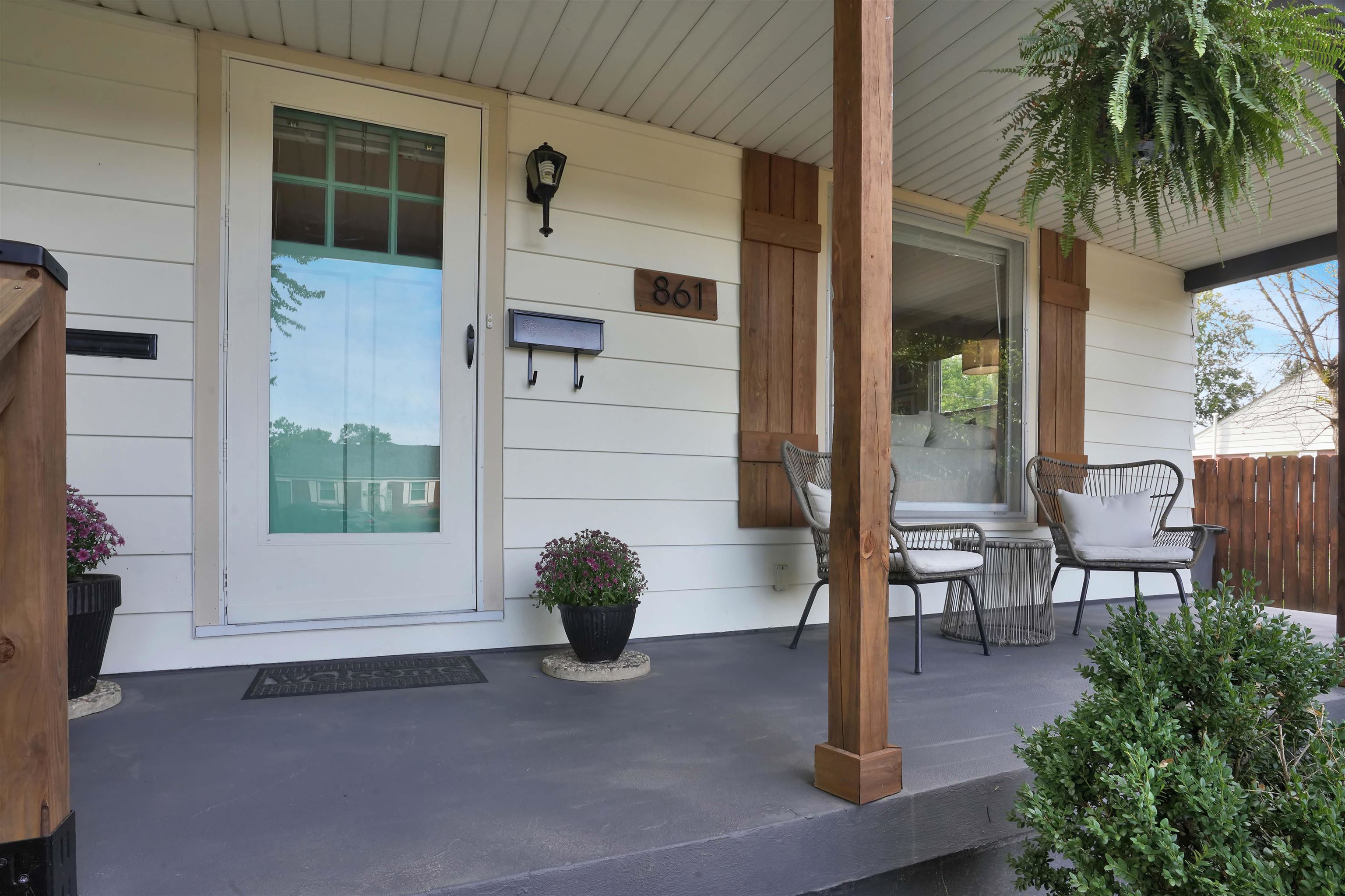 861 Villa Drive, Evansville, Indiana 47714, 3 Bedrooms Bedrooms, ,2 BathroomsBathrooms,Single Family Residence,For Sale,Villa Drive,90552