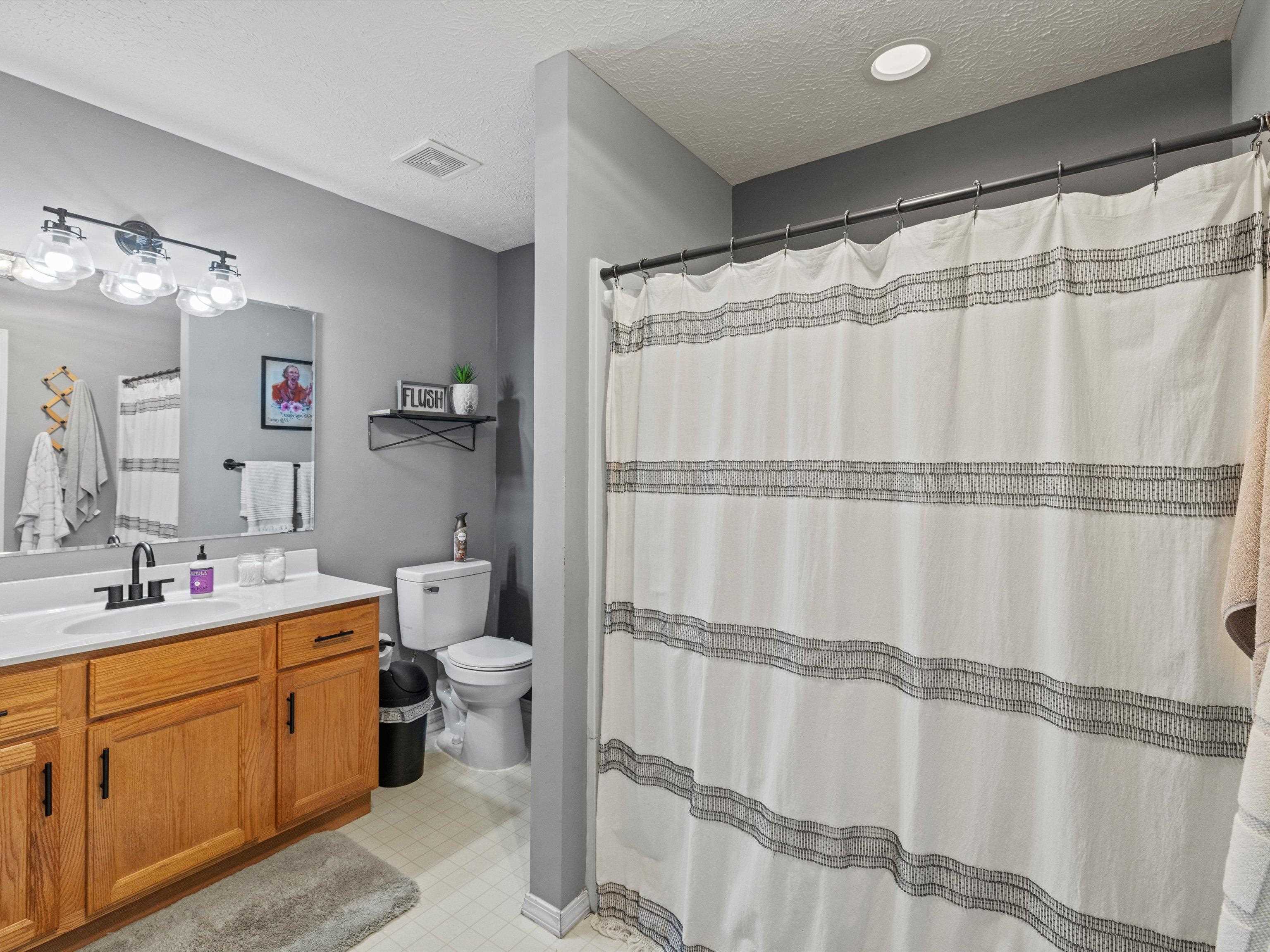1122 Landing Meadows Dr, Henderson, Kentucky 42420, 3 Bedrooms Bedrooms, ,2 BathroomsBathrooms,Single Family Residence,For Sale,Landing Meadows Dr,90553